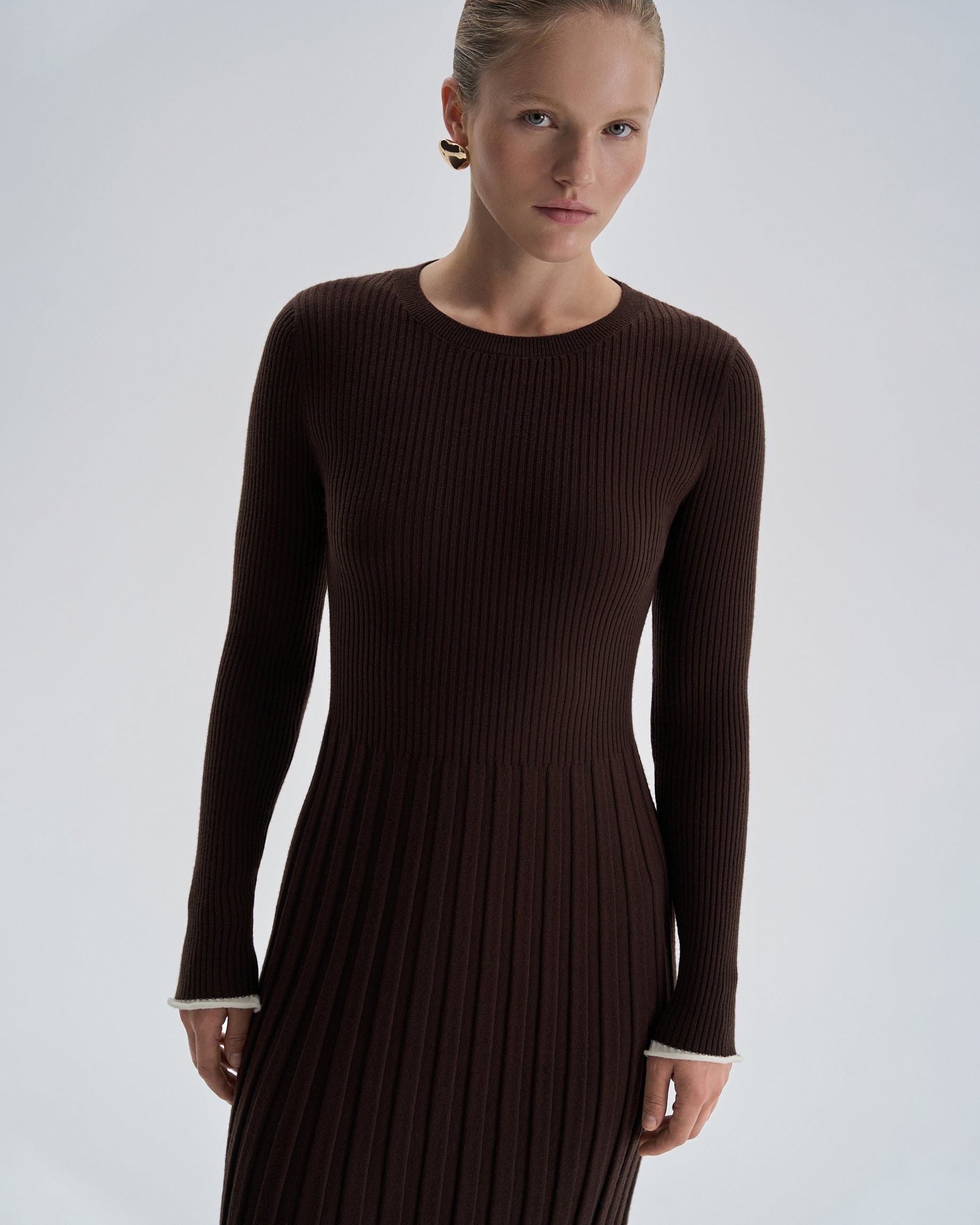 Long-sleeved dress, Brown — photo 2