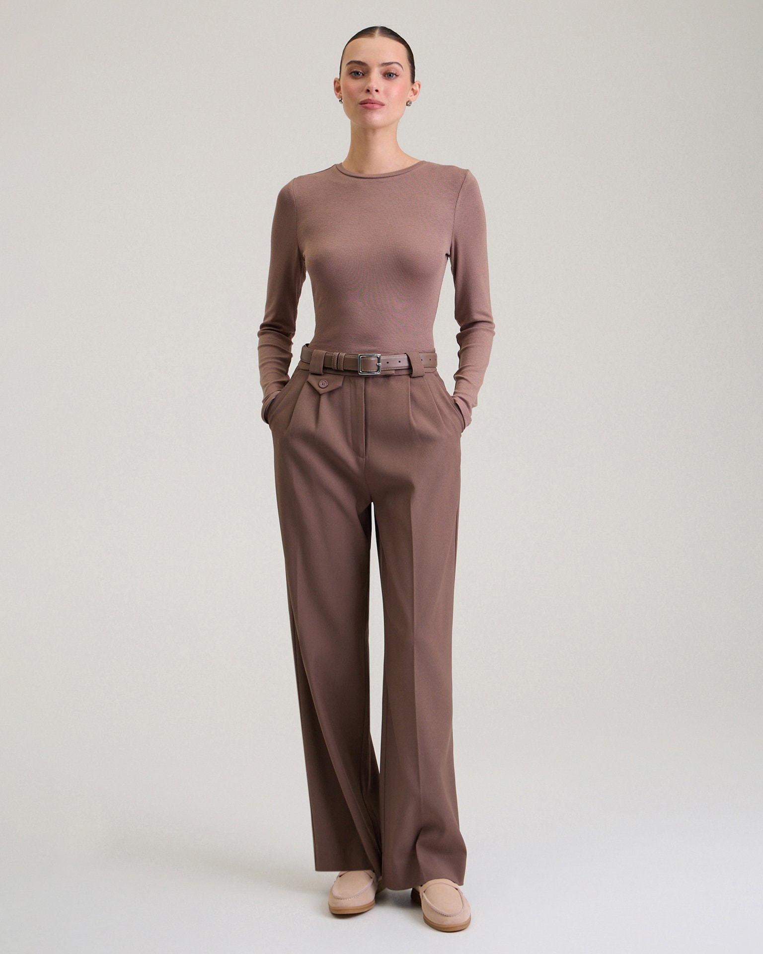 Trousers with decorative pocket in chocolate brown, Brown — photo 4