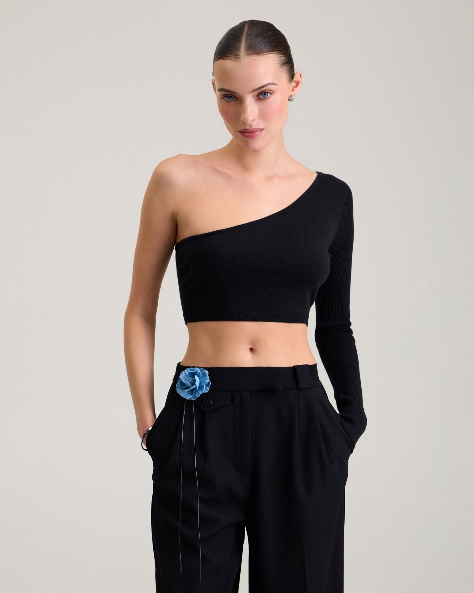 Trousers with decorative pocket in black, Black — photo 6