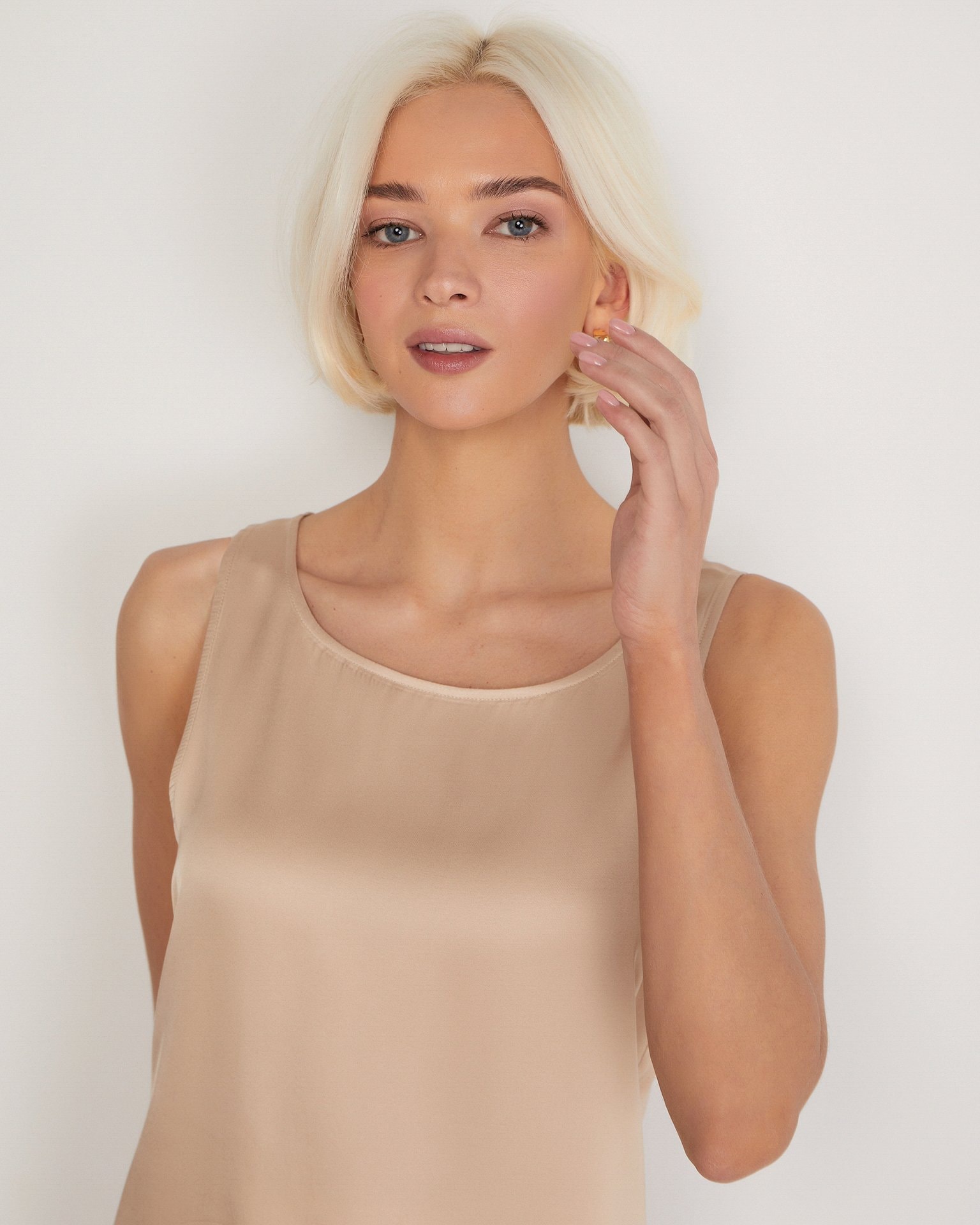 Straight-cut top, Beige