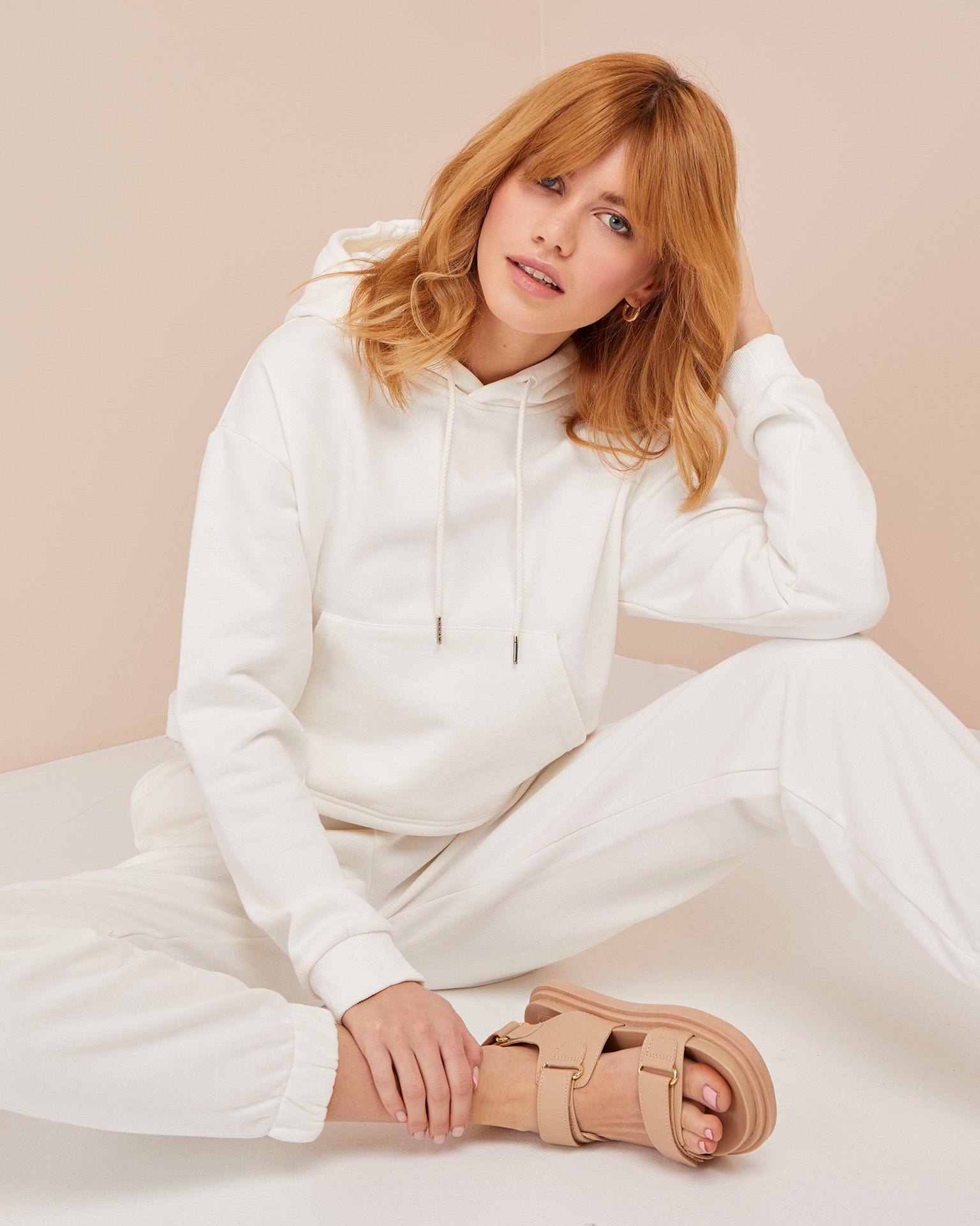 Set with a cropped hoodie, White — photo 3
