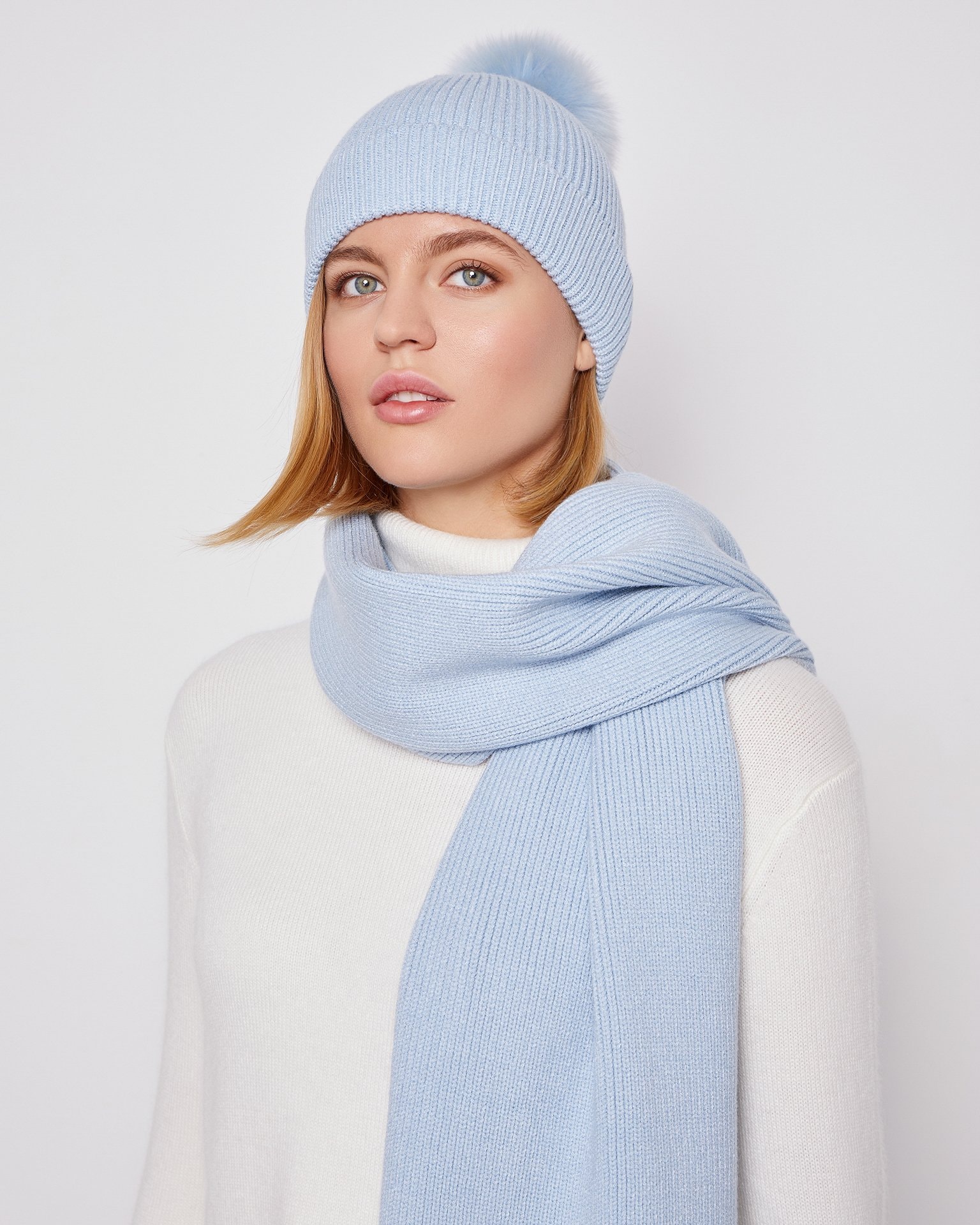 Hat with a tonal pom-pom, Sky Blue — photo 3