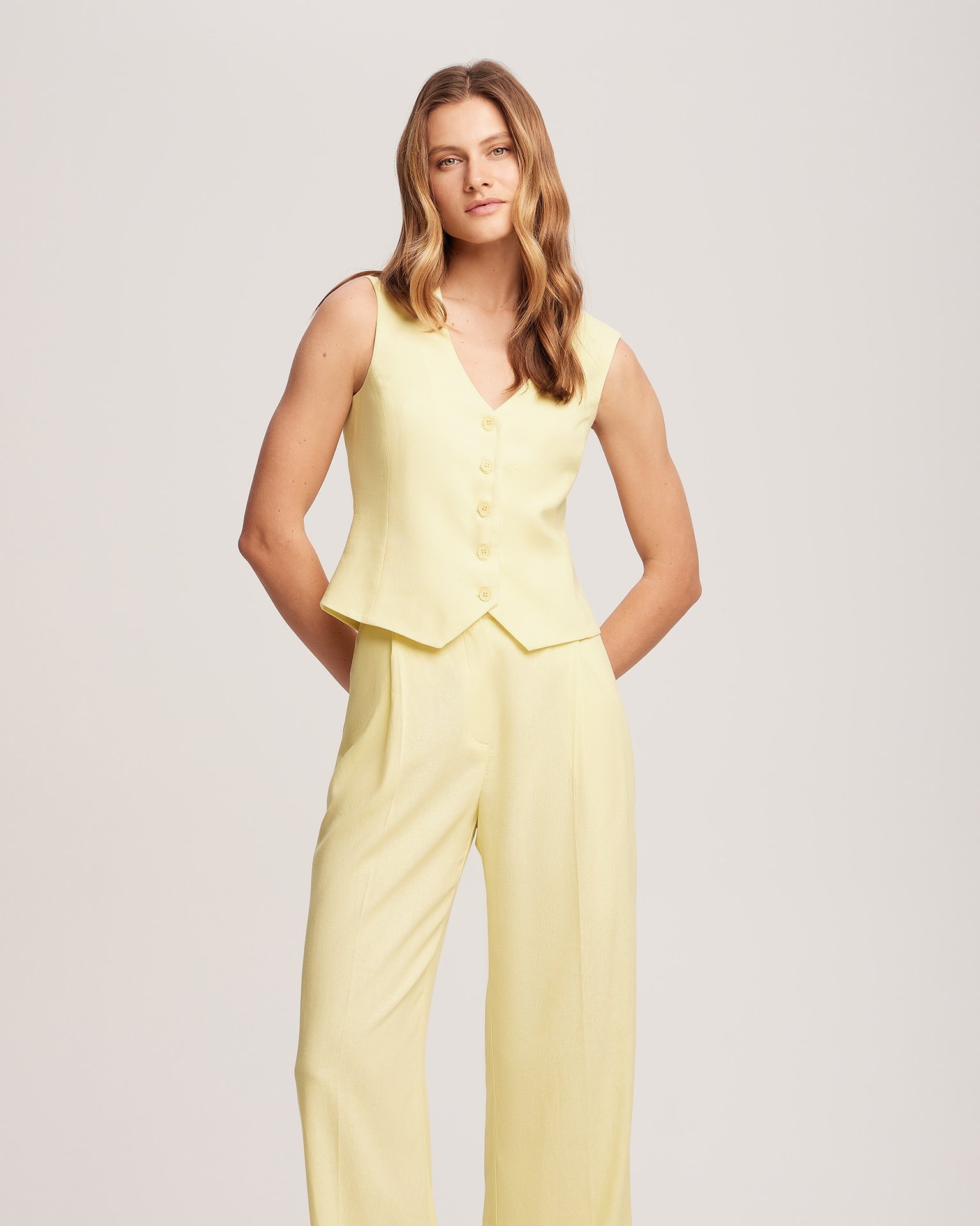 A yellow waistcoat, Yellow