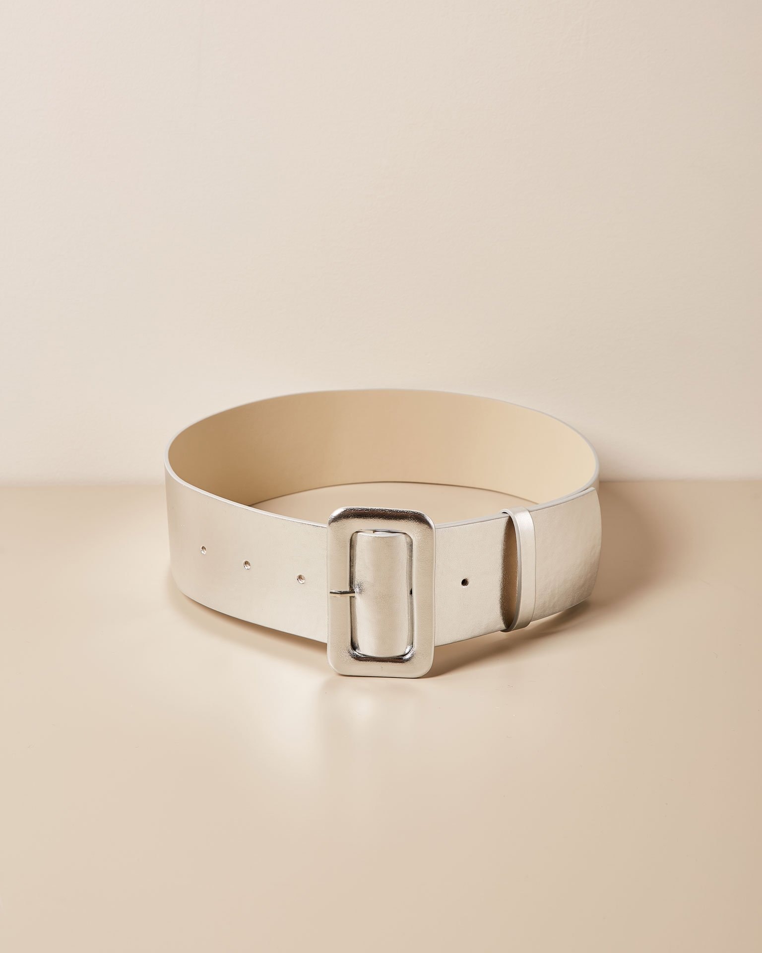 Silver Belt, Silver