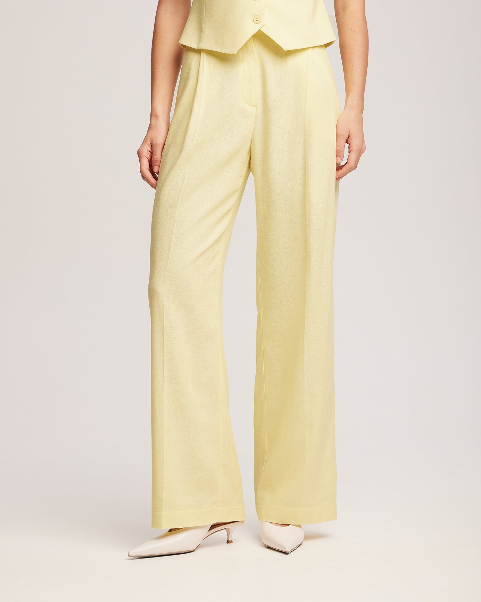 Yellow trousers, Yellow — photo 5