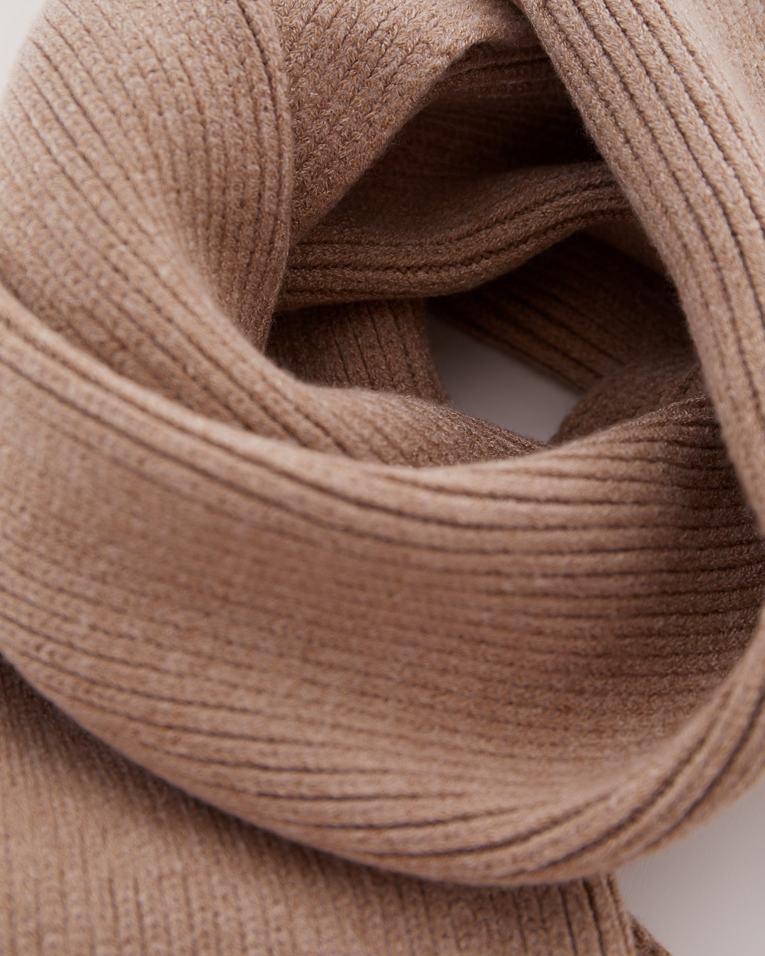 Long Solid Colour Scarf, Brown — photo 5