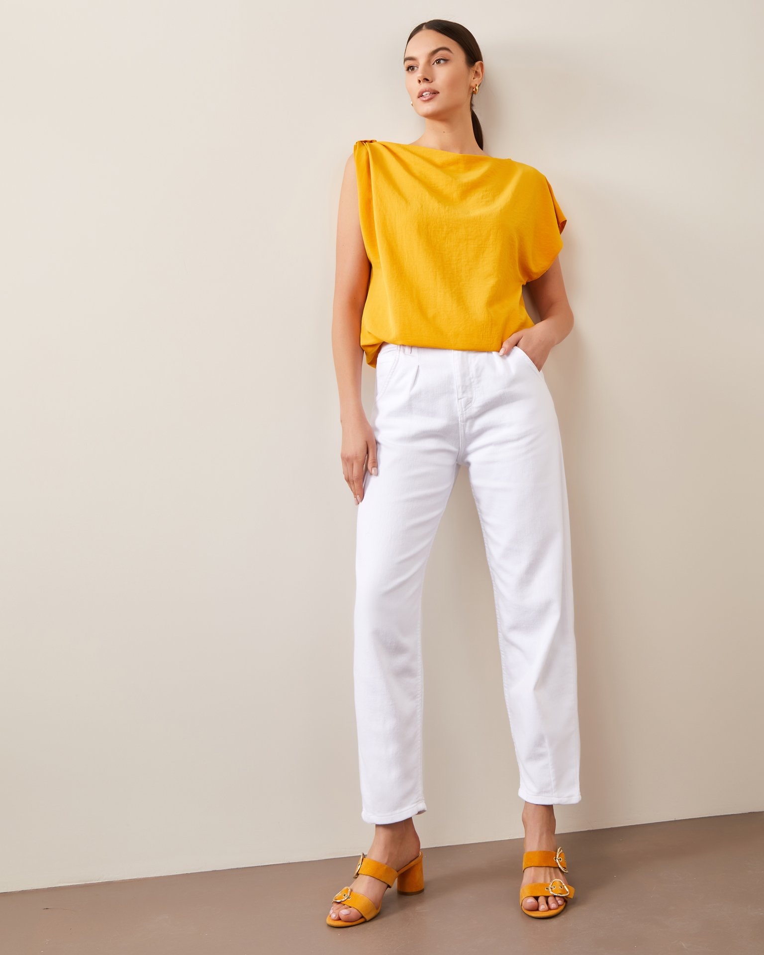 Straight-cut top, yellow — photo 2