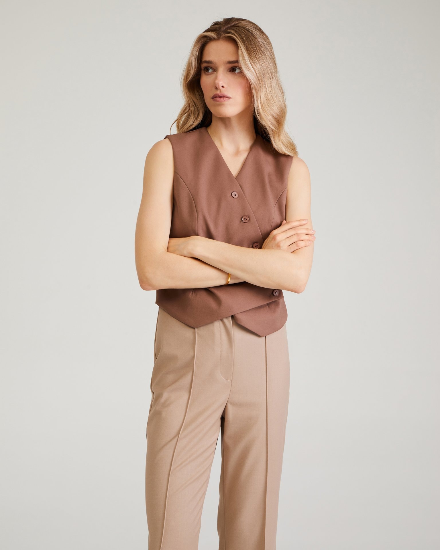 Cropped trousers in beige, Beige — photo 7