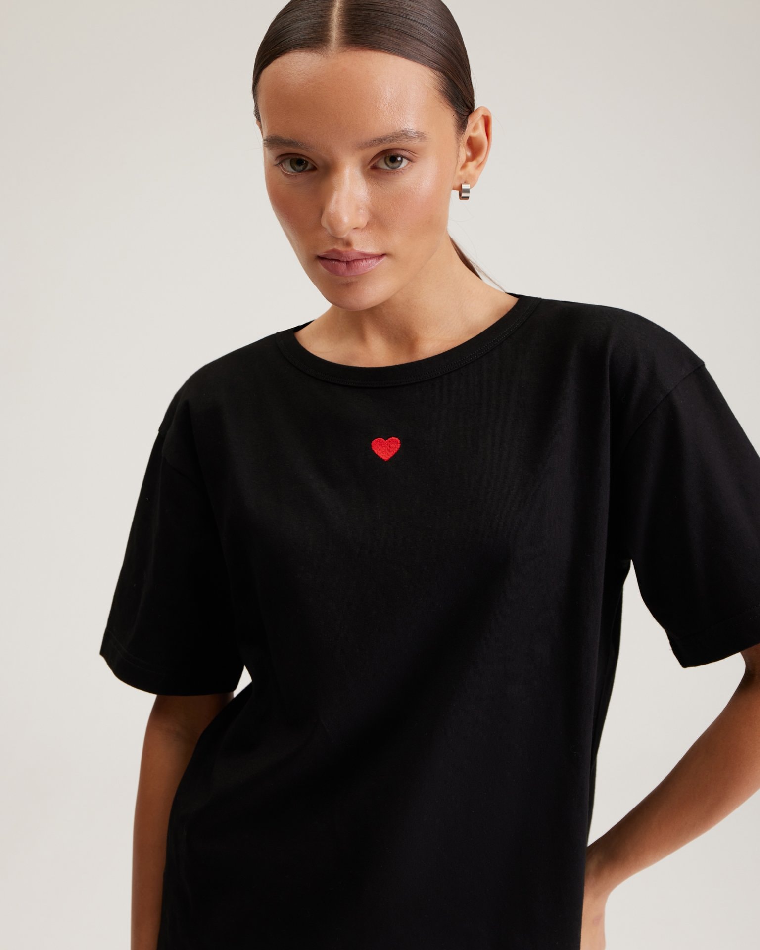 Black t-shirt with heart, Black — photo 8