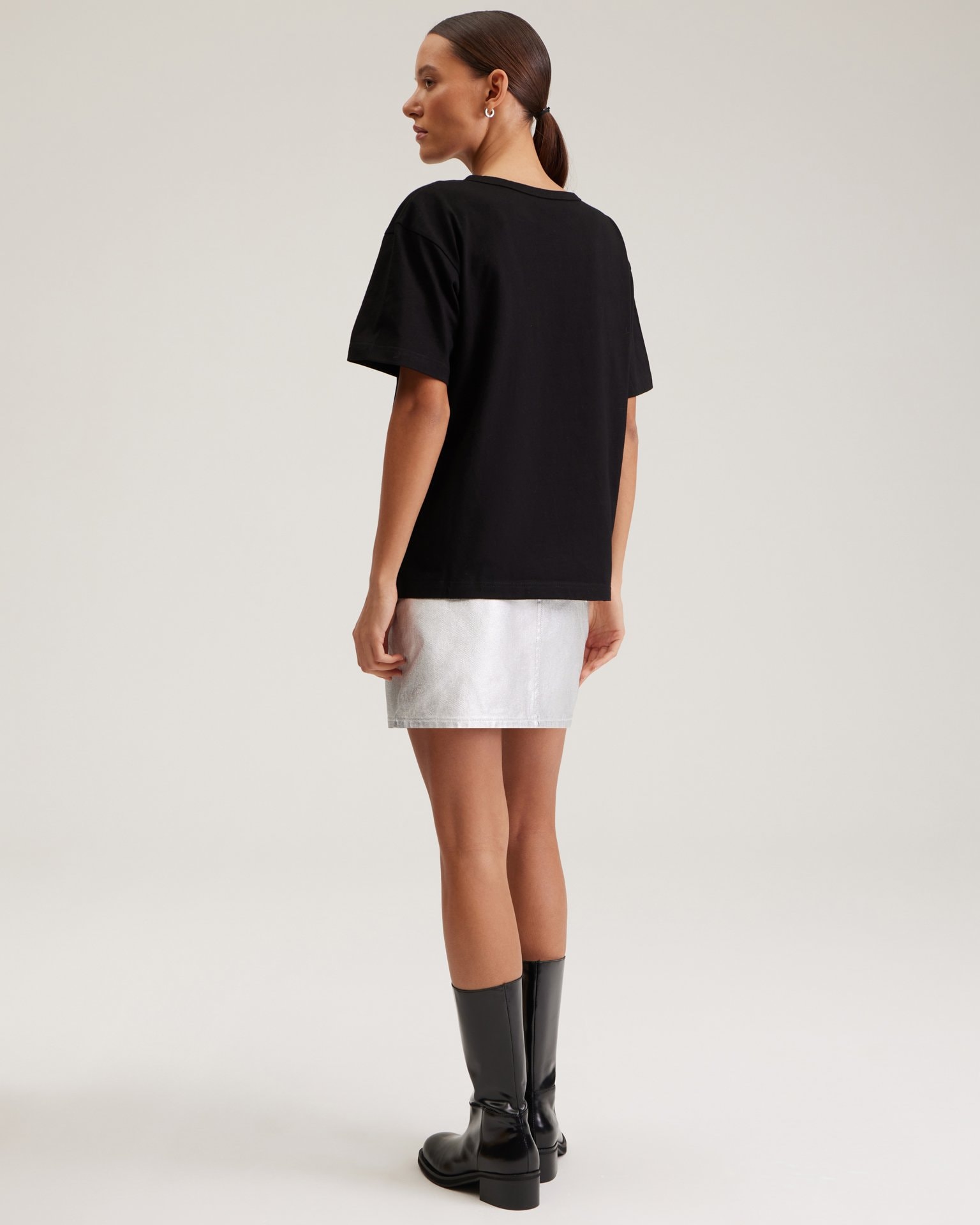 Black t-shirt with heart, Black — photo 3