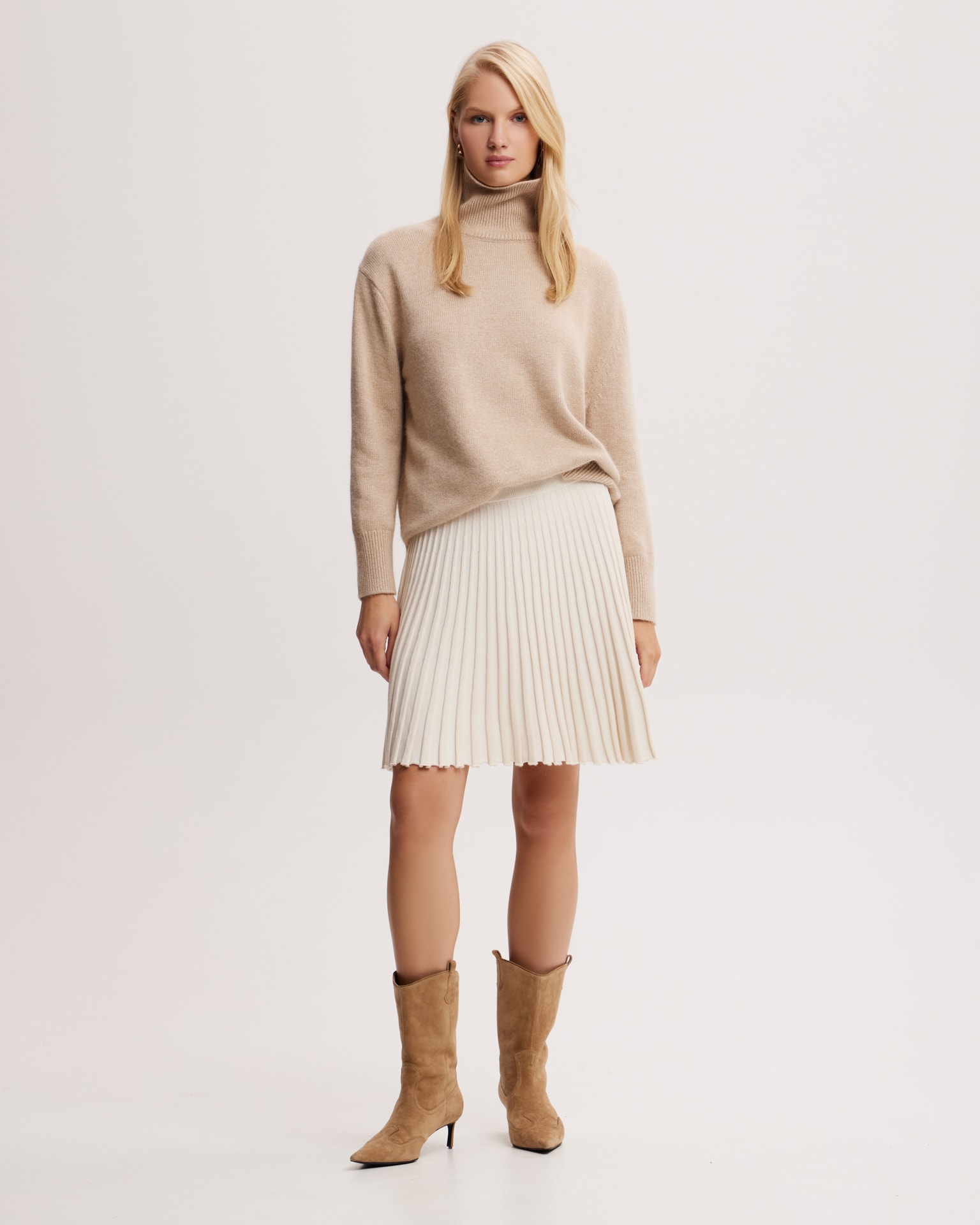 Pleated mini skirt in milk colour, Milky — photo 2