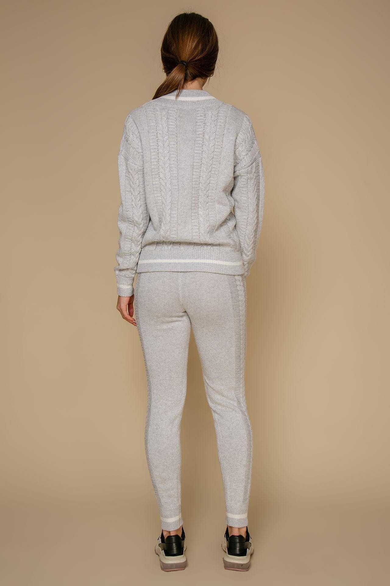 A cashmere suit in a grey melange shade, adorned with a braid cable knit pattern, Grey — photo 5