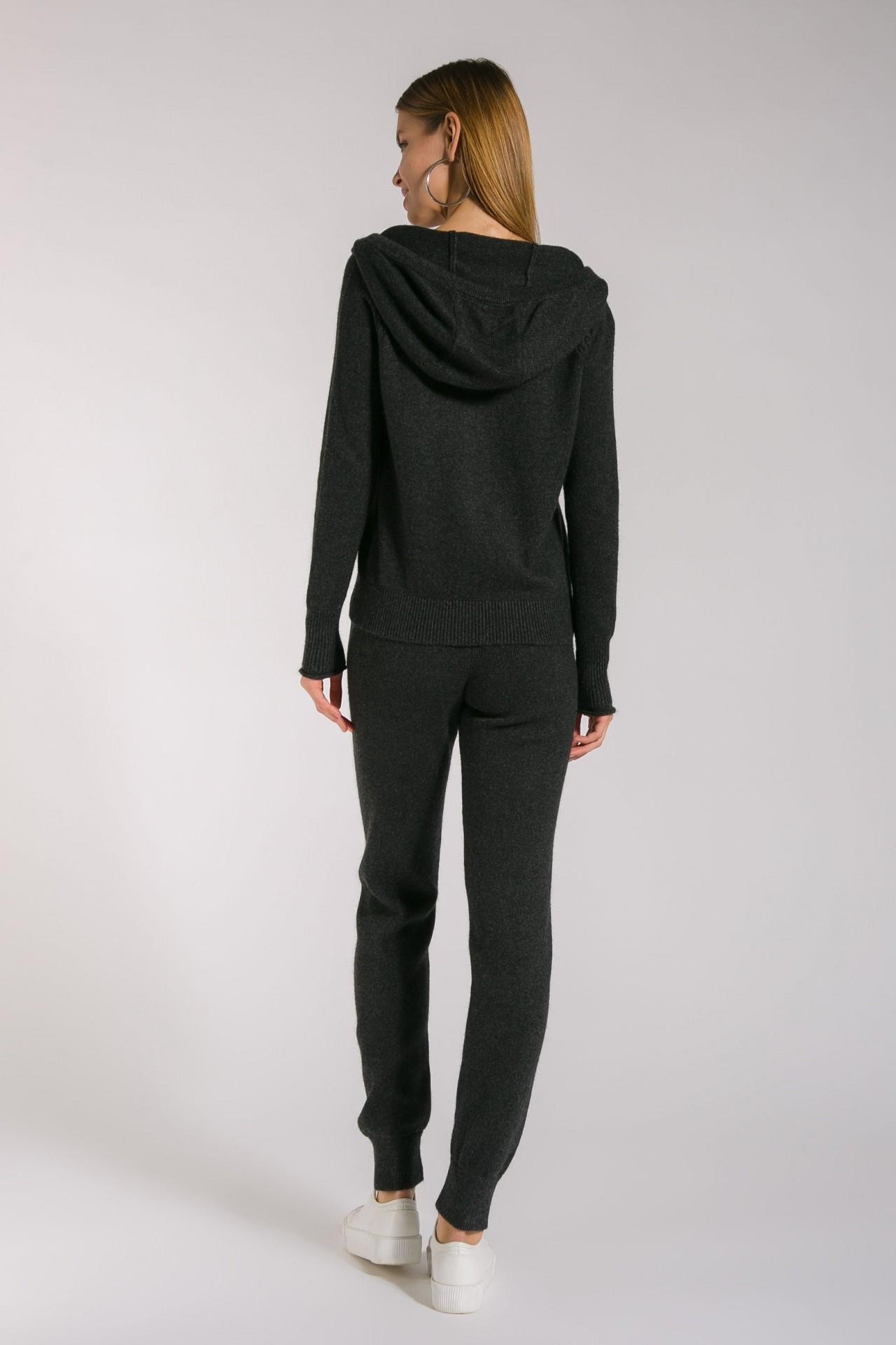Cashmere Suit with Jogger Trousers and a Zip-Front Jumper, Graphite — photo 2