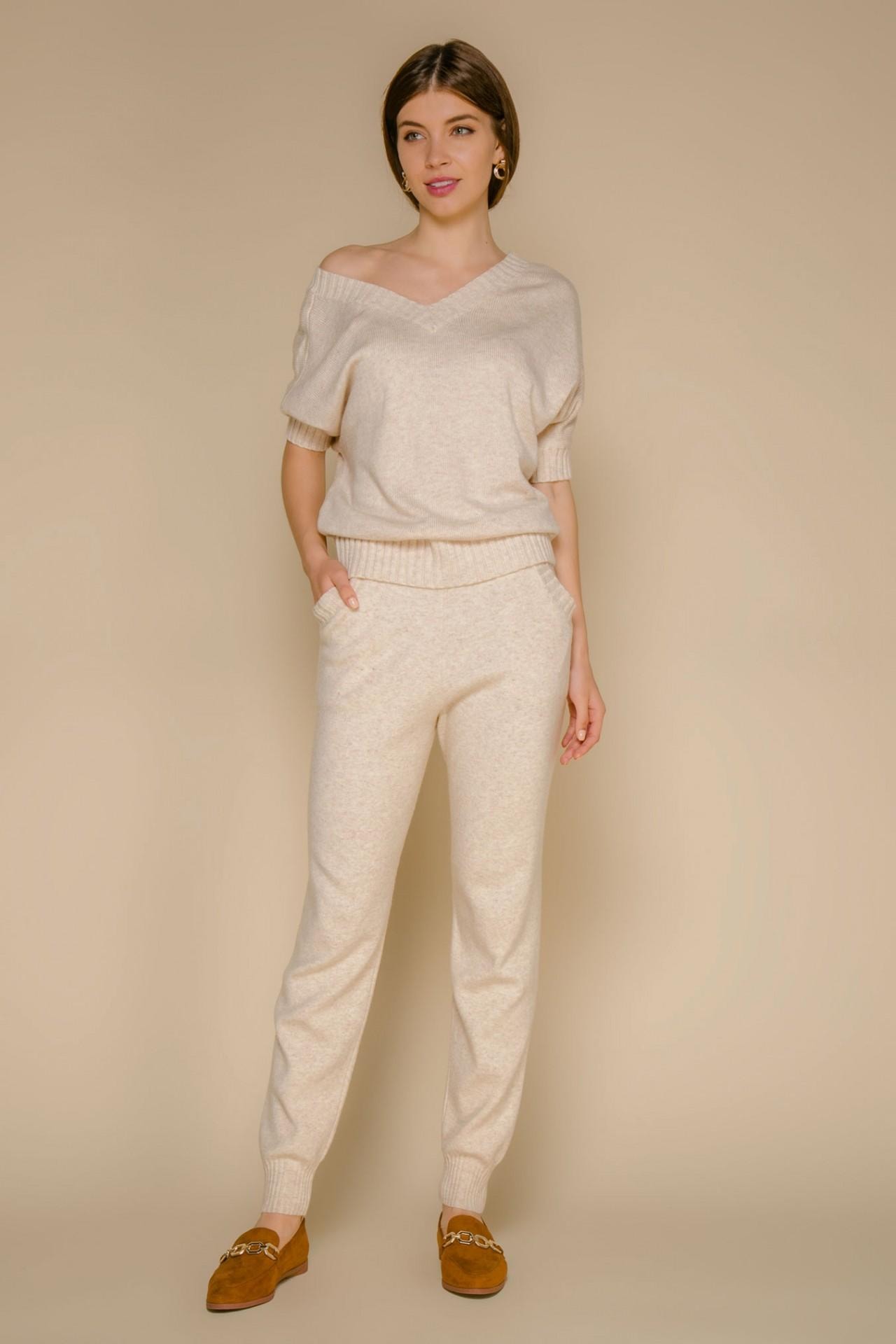 Solid-colour sport-chic suit in a beige cashmere shade, Beige — photo 2