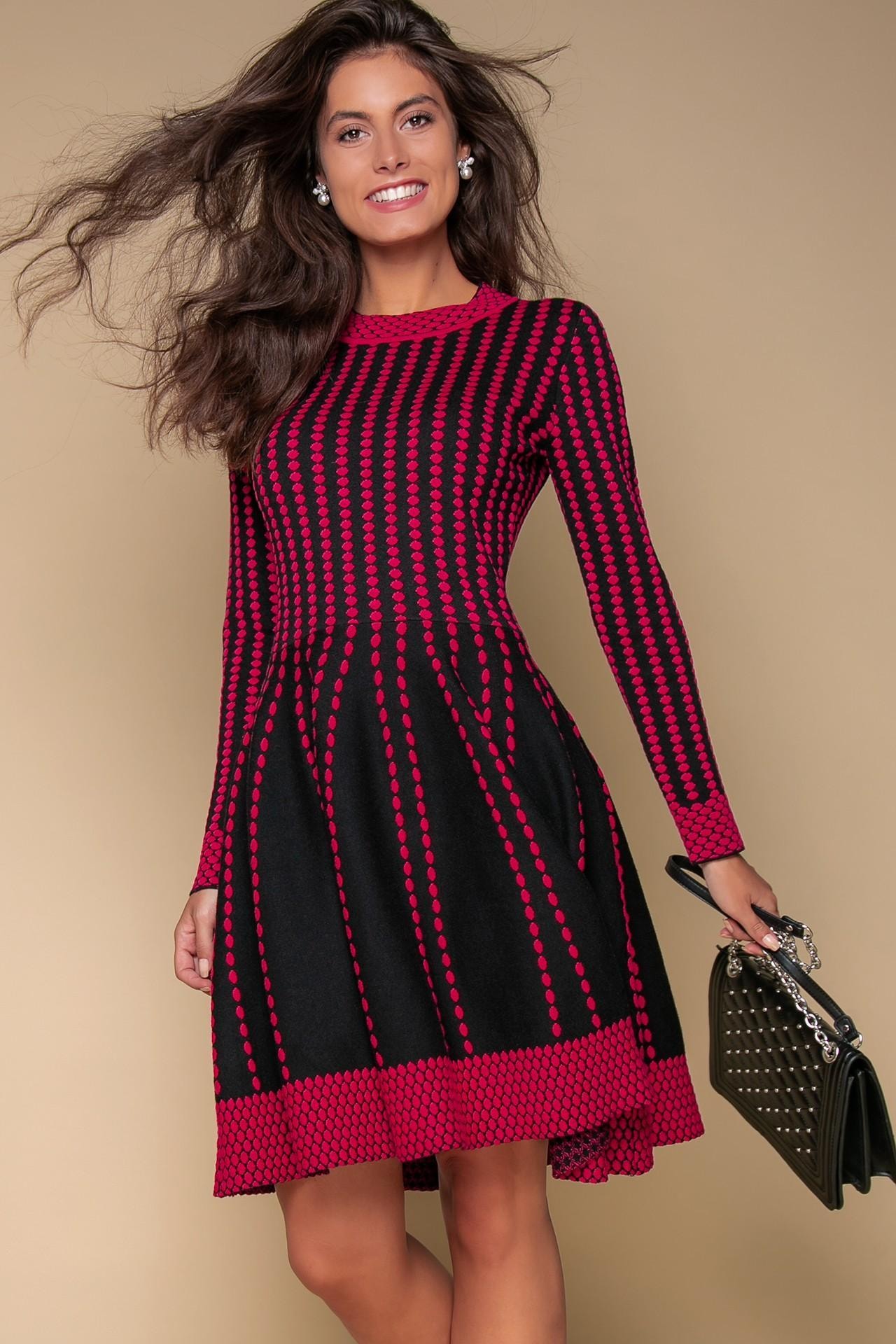 Striking dress with a fitted bodice and full skirt, Black — photo 2
