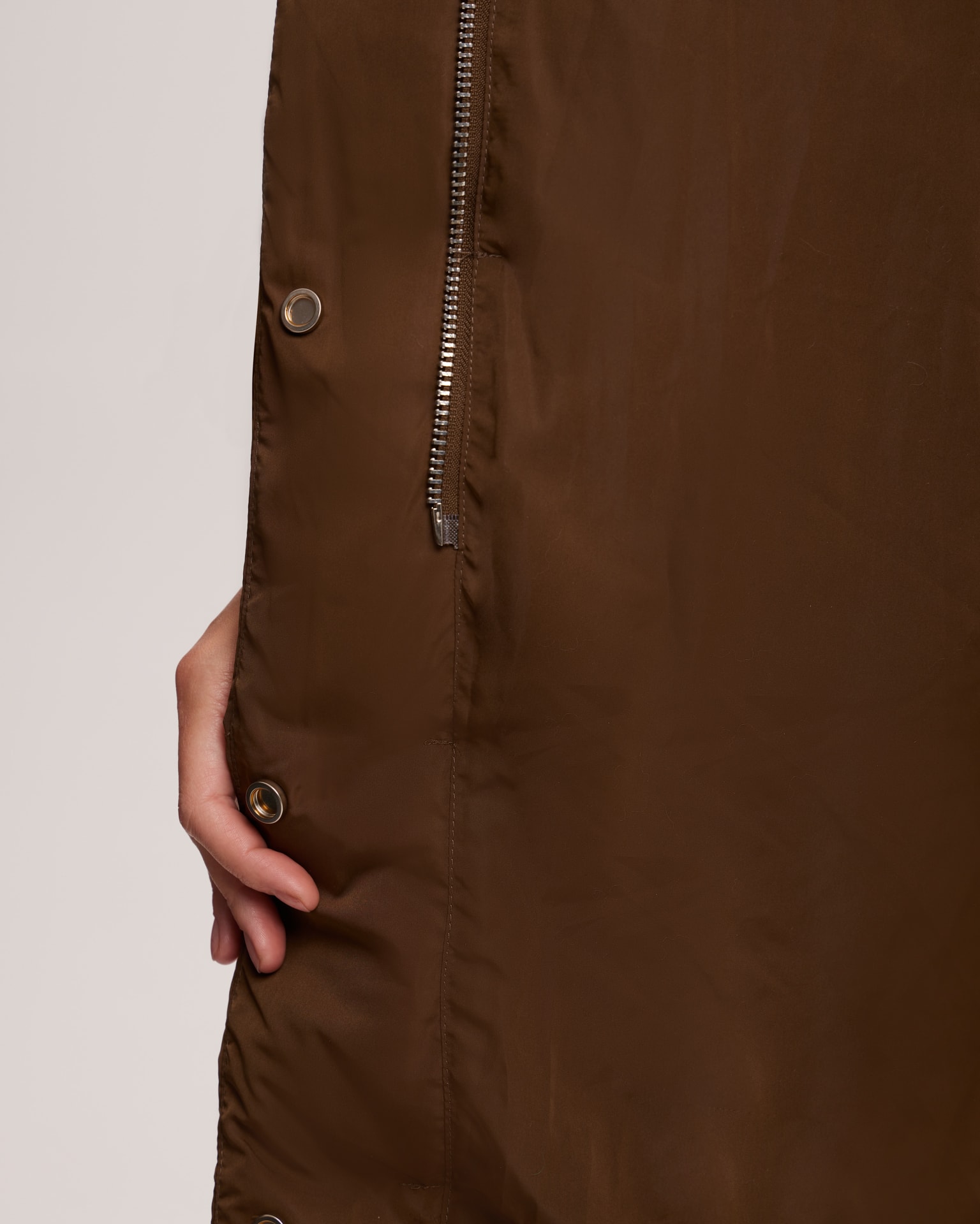 Chocolate brown puffer jacket with snap fasteners, Brown. — photo 9