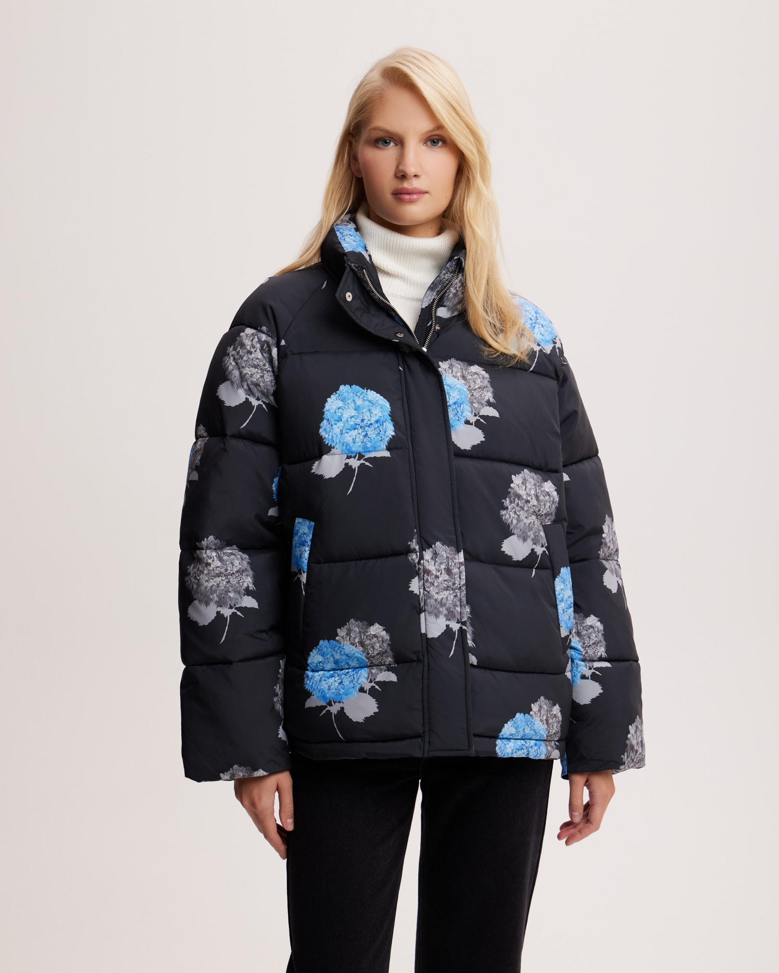 Puffer jacket with limited edition Hydrangea print, Graphite — photo 5