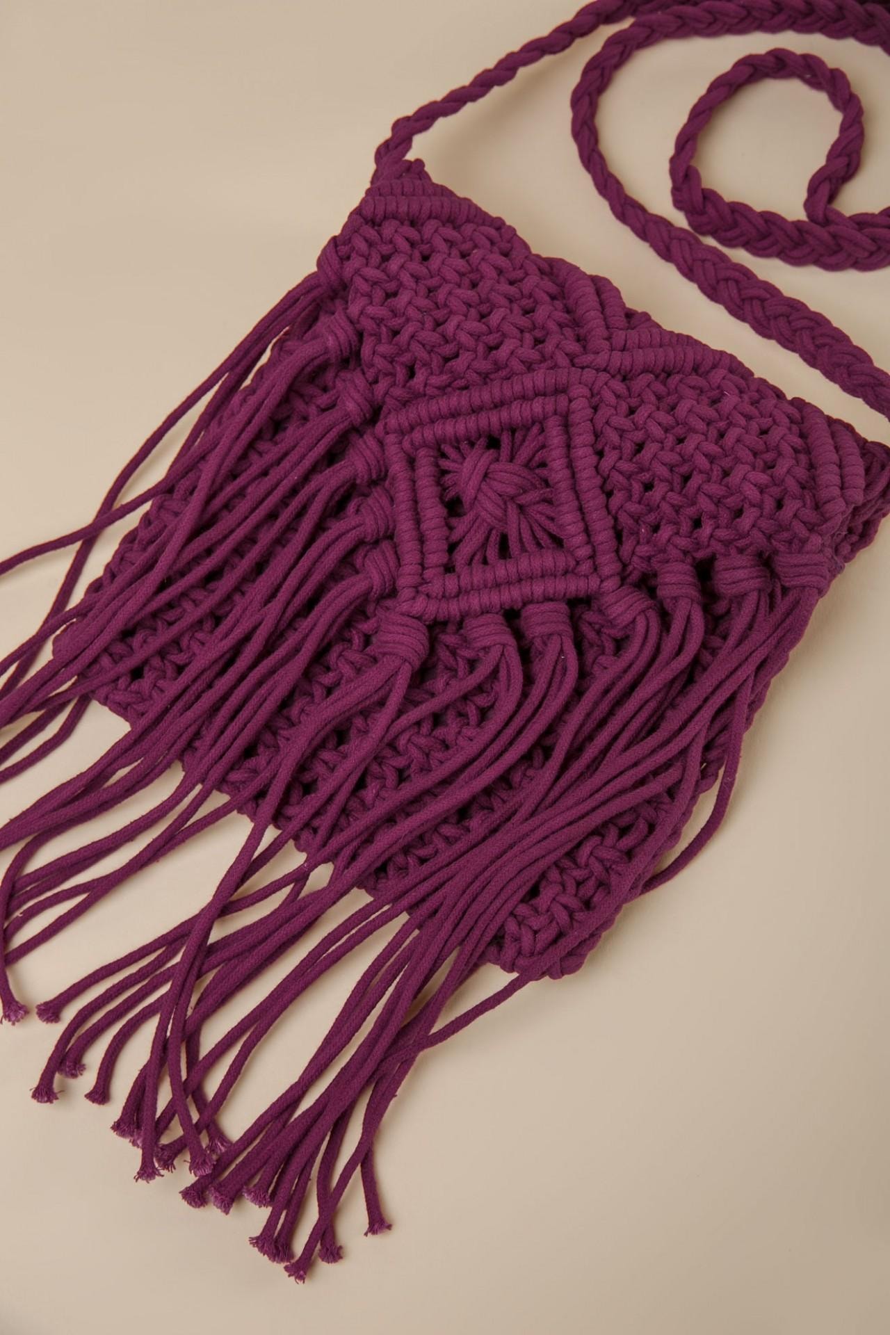 Bright boho-style bag with fringe, Violet.