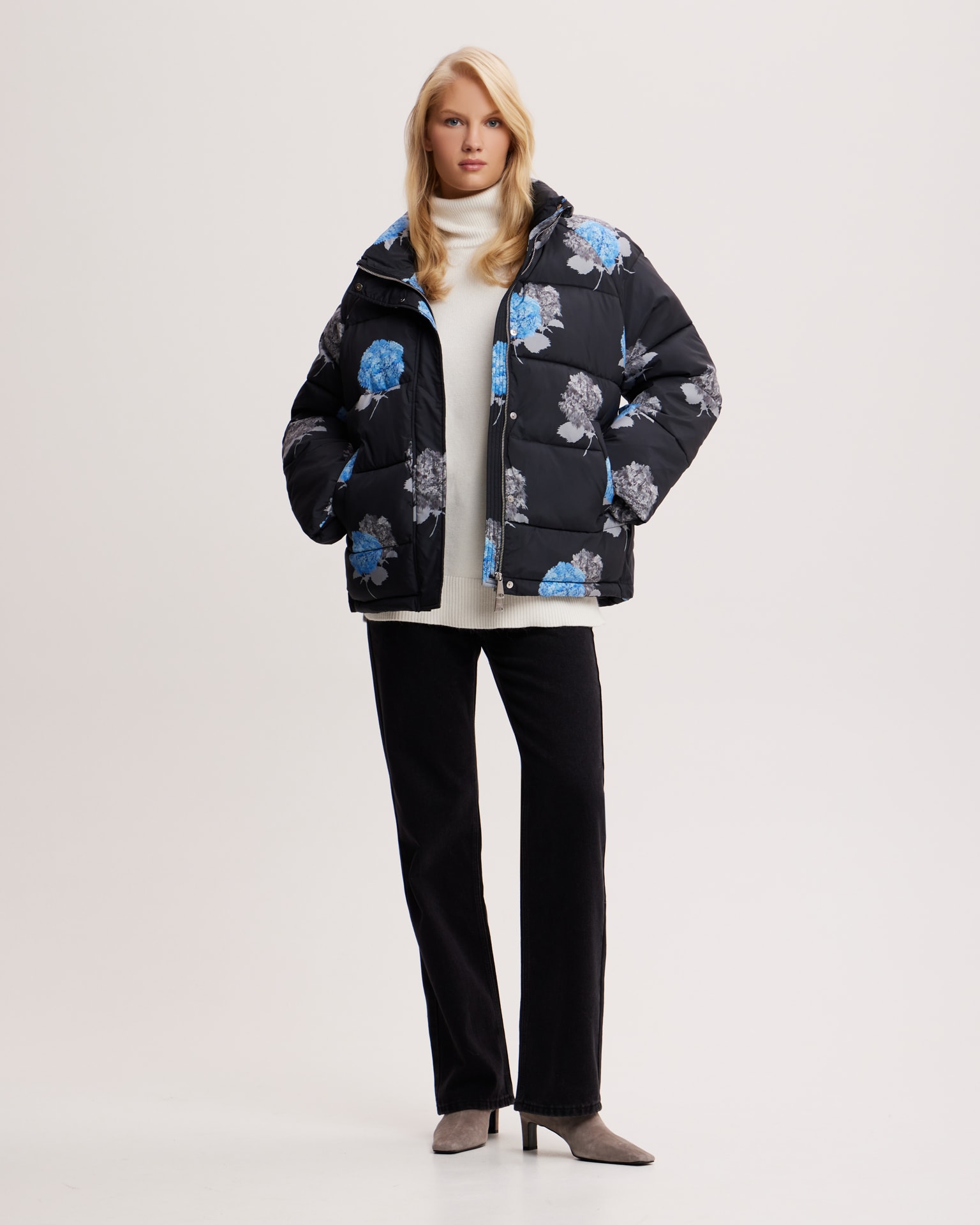 Puffer jacket with limited edition Hydrangea print, Graphite — photo 6