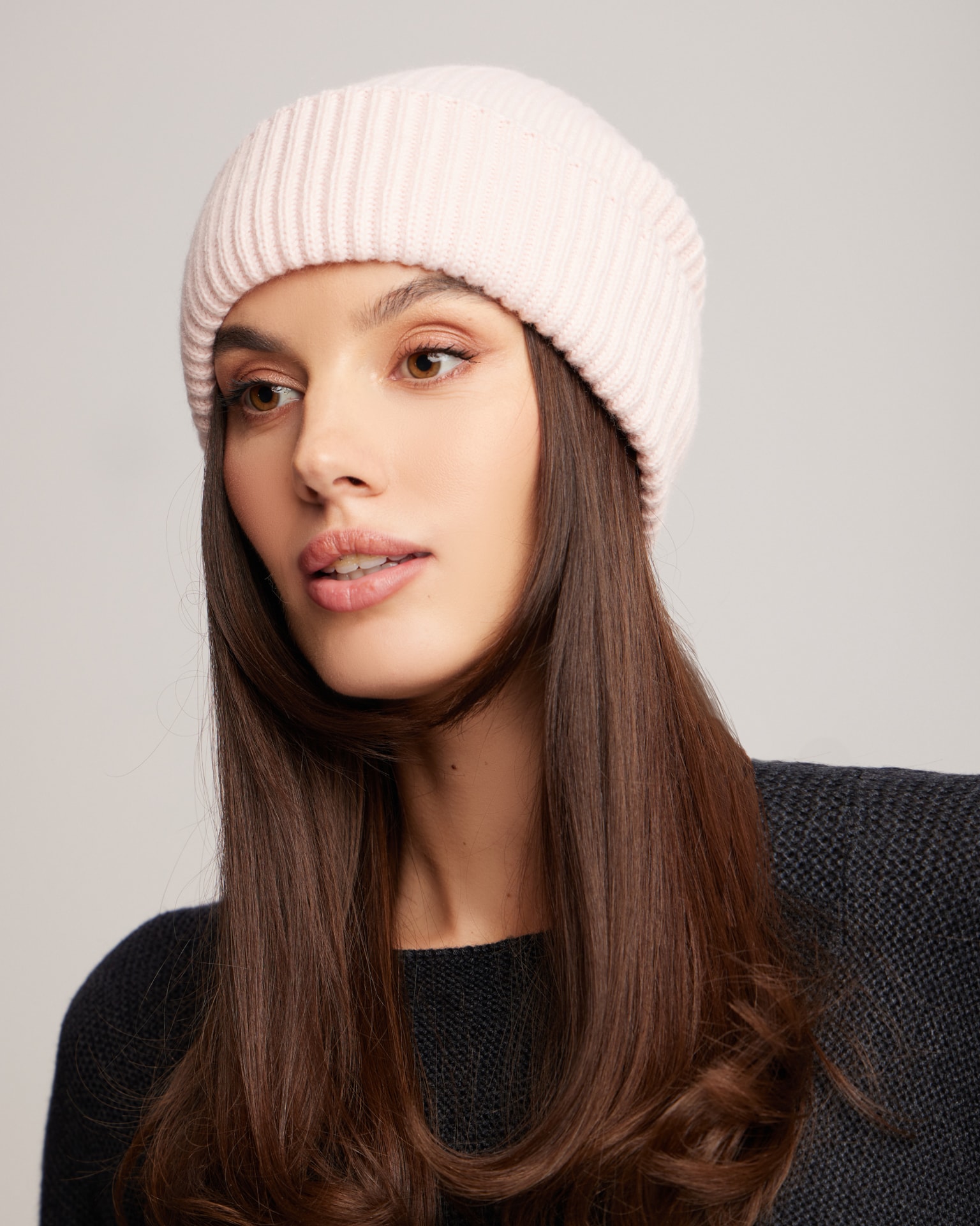 Textured Rib Knit Wool Hat in Pink, Pink
