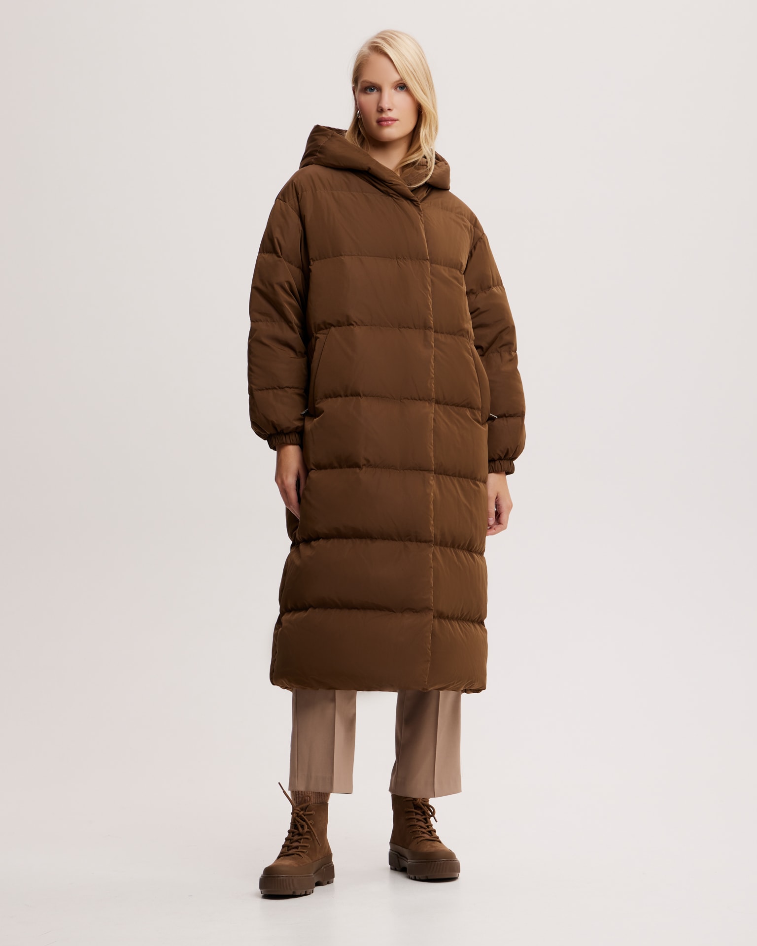 Chocolate brown puffer jacket with snap fasteners, Brown. — photo 4