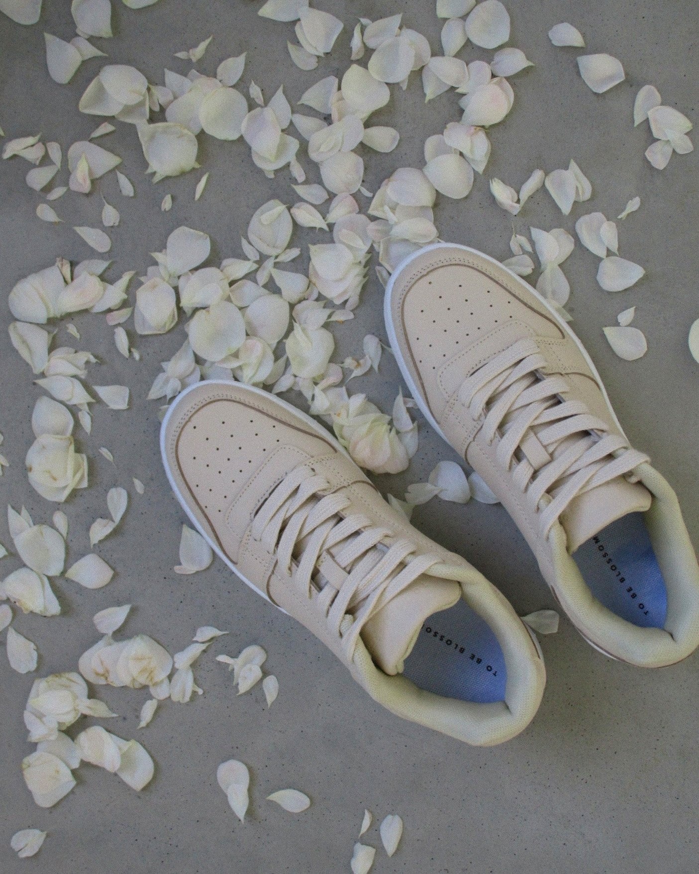 Beige sneakers in genuine leather