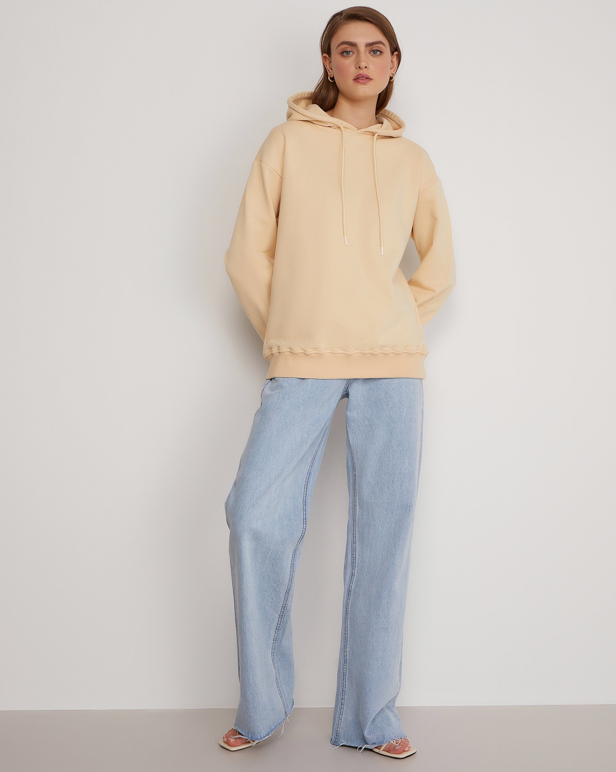 Hoodie in a light beige shade