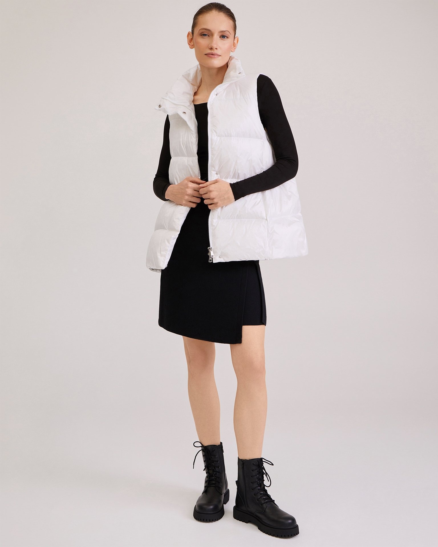 Quilted gilet with a stand-up collar