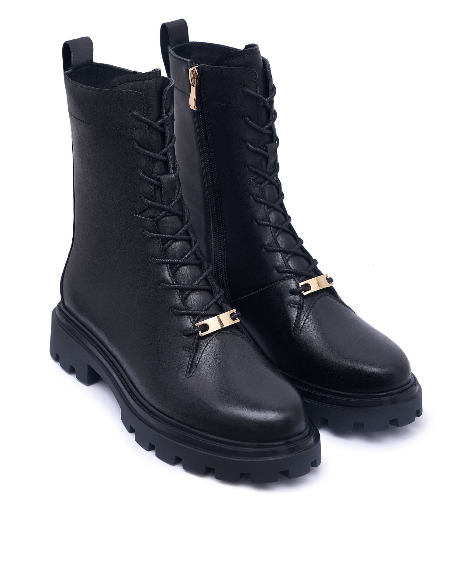 Boots made of genuine leather