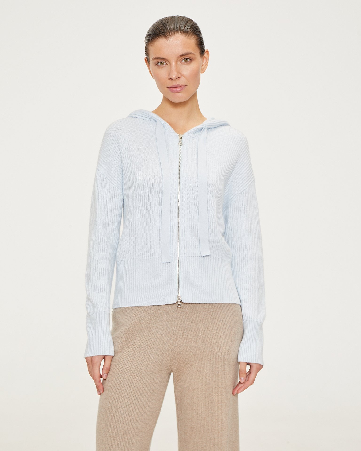 Wide-leg elasticated trousers