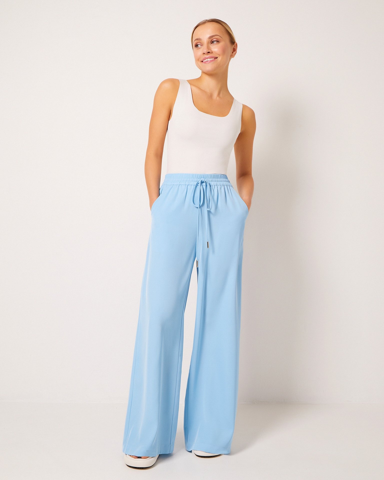 Elasticated waist wide-leg trousers