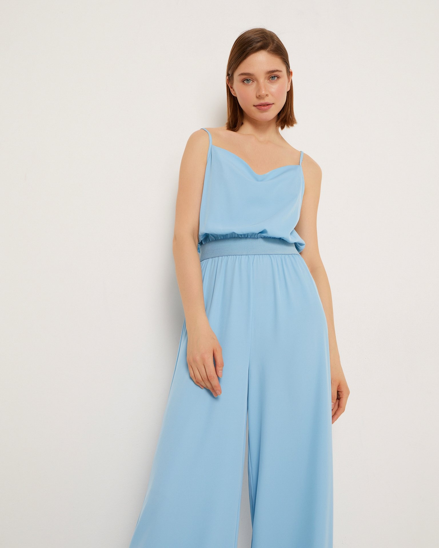 Jumpsuit with a textured neckline
