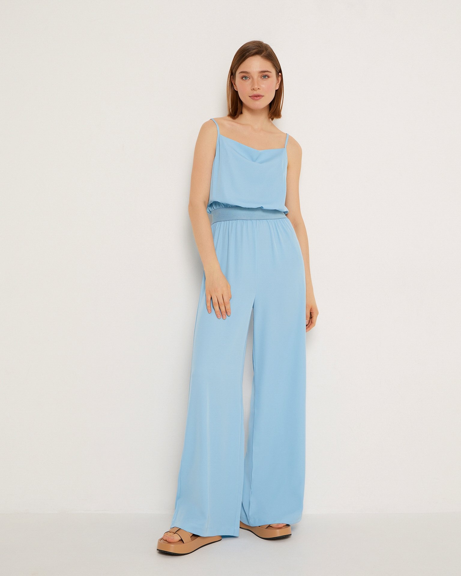 Jumpsuit with a textured neckline