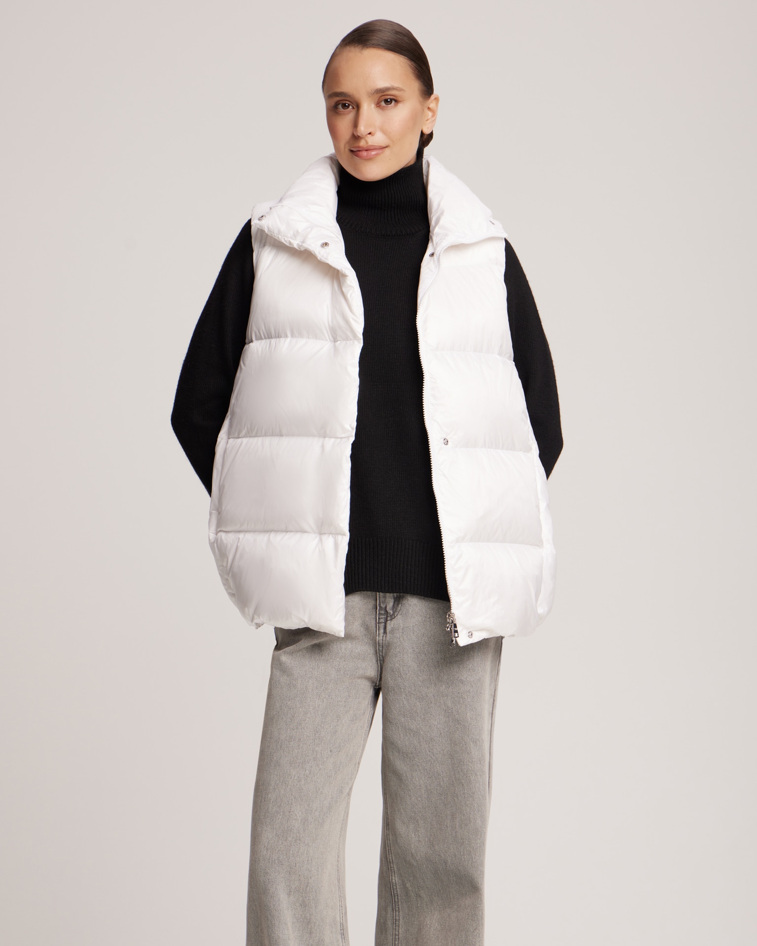 Quilted gilet with a stand-up collar