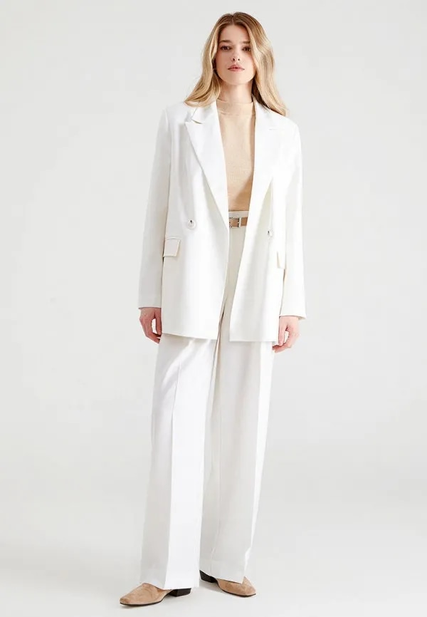 Straight-leg trousers