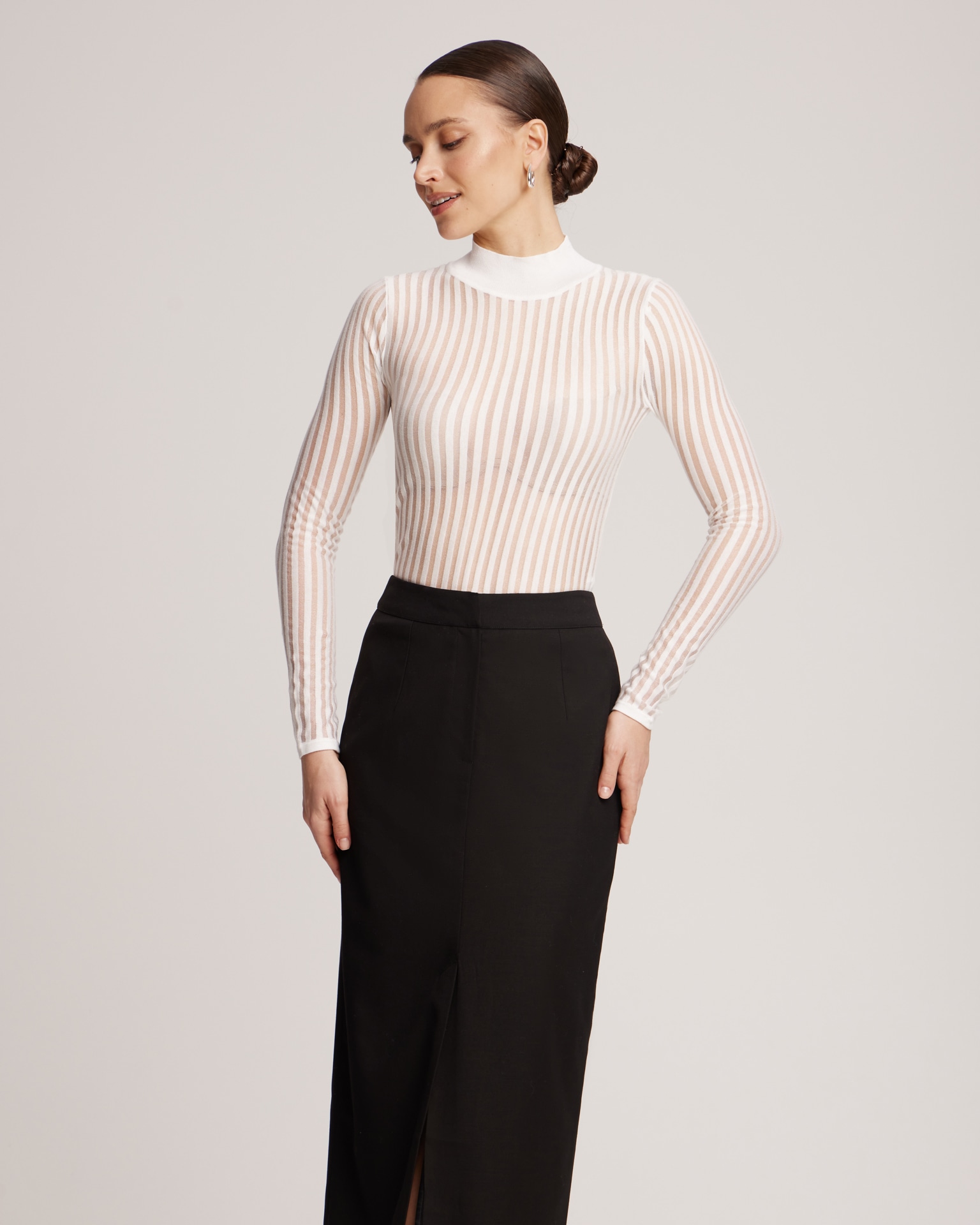 White top with long sleeves