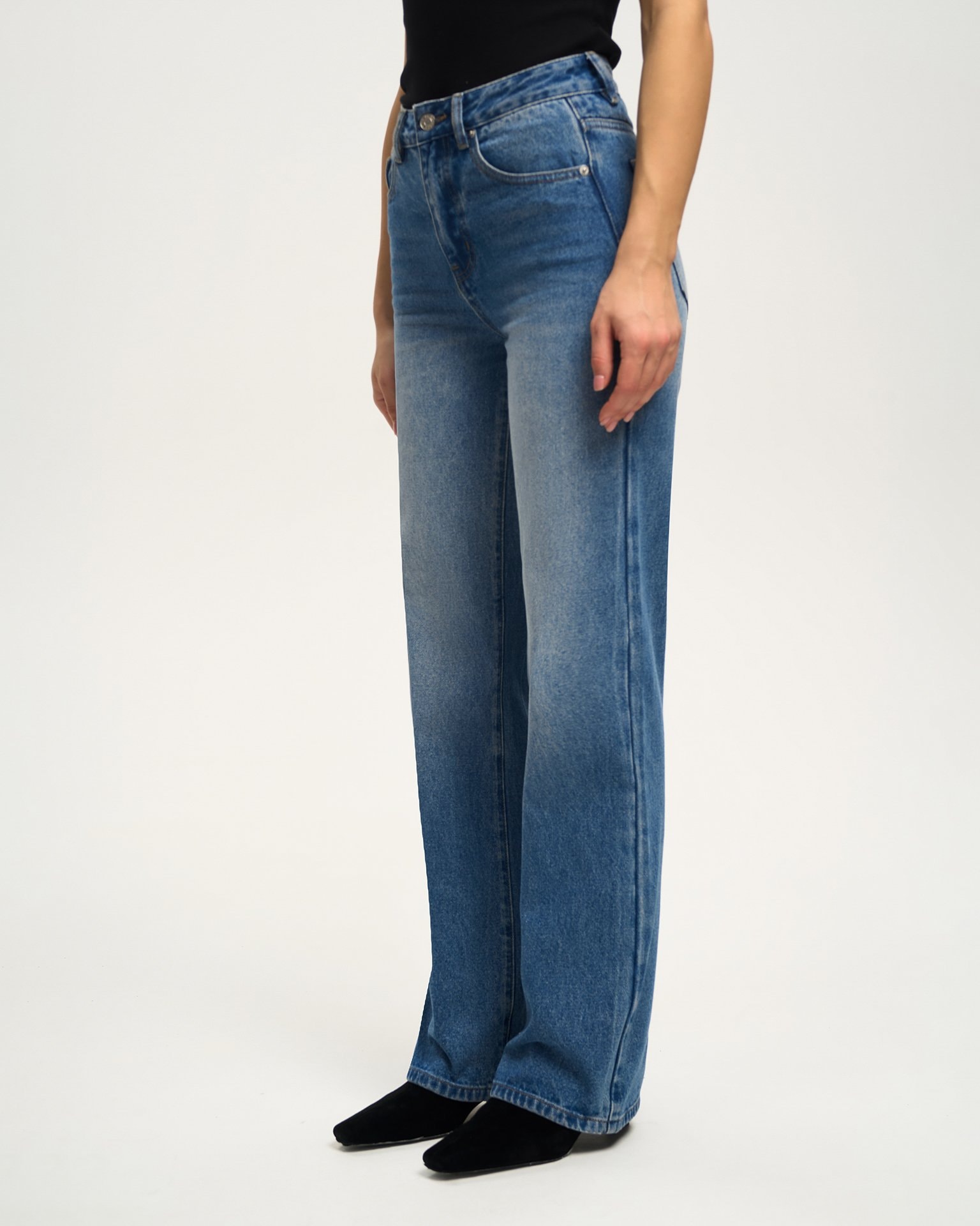 Straight-leg jeans in light blue, Blue — photo 5