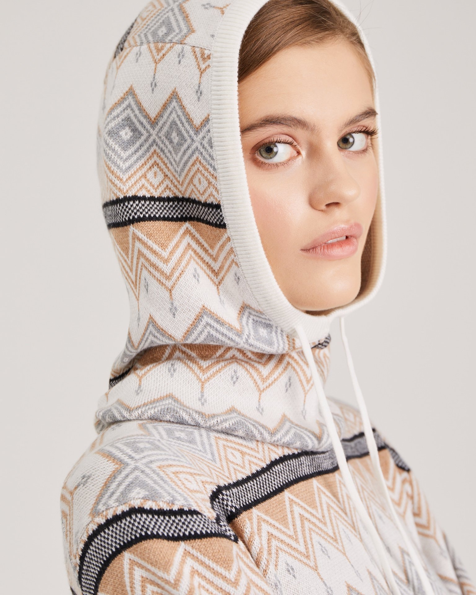 Hood Scarf with Print, Brown — photo 3