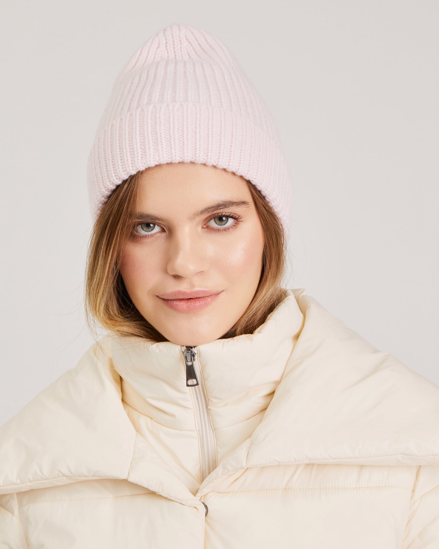 Cashmere and Wool Beanie, Pink — photo 3