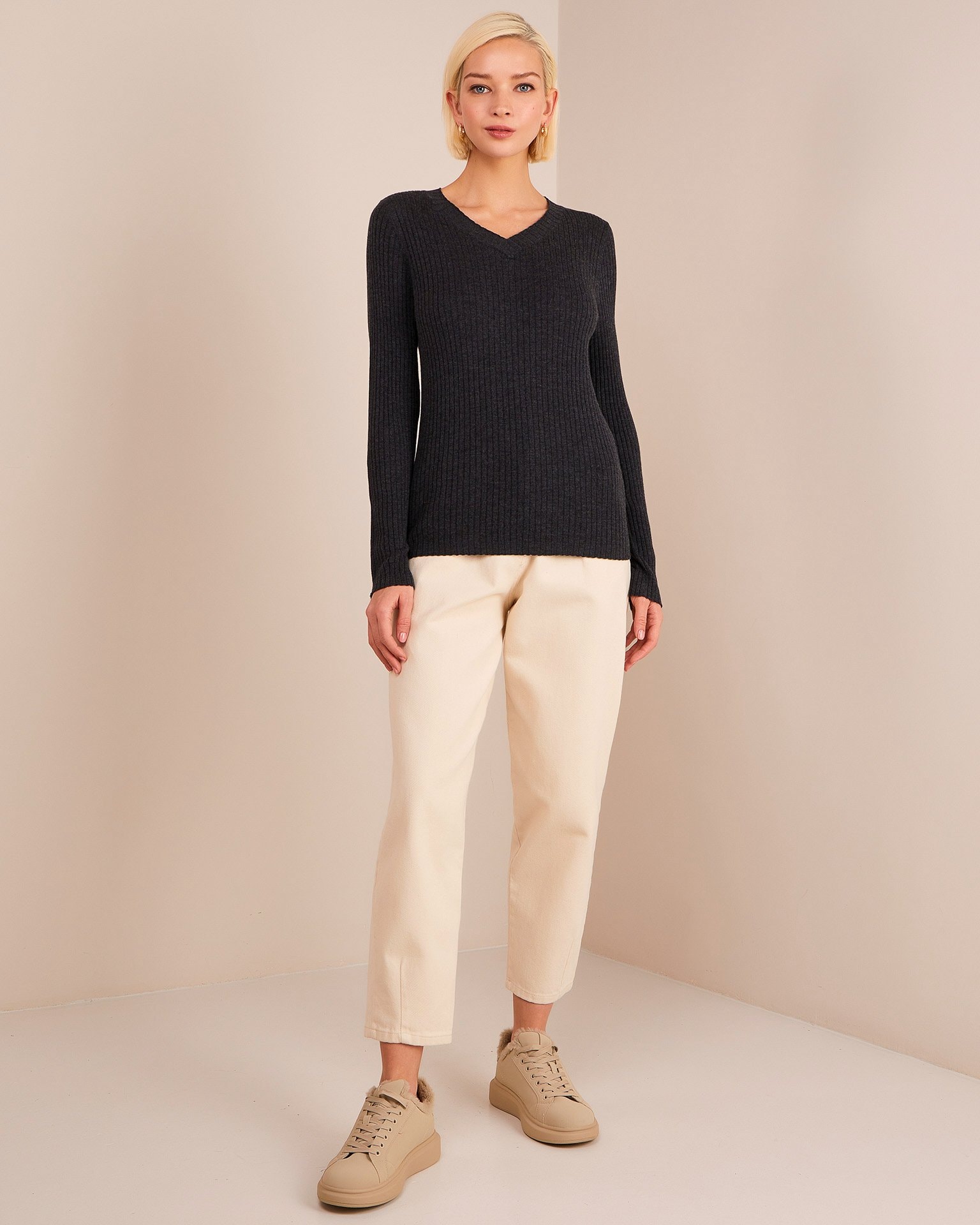 Graphite turtleneck, Graphite