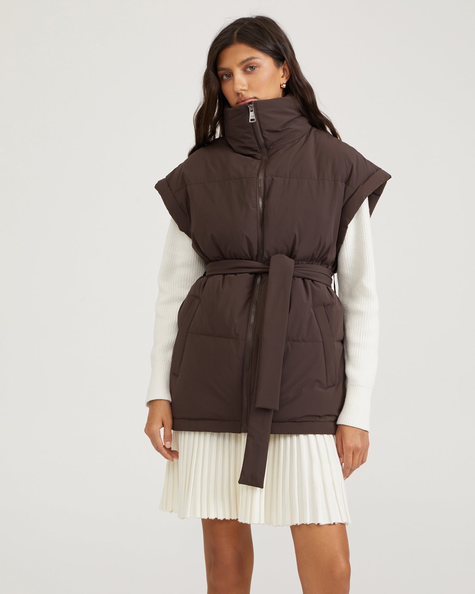 Insulated gilet in chocolate brown, Brown