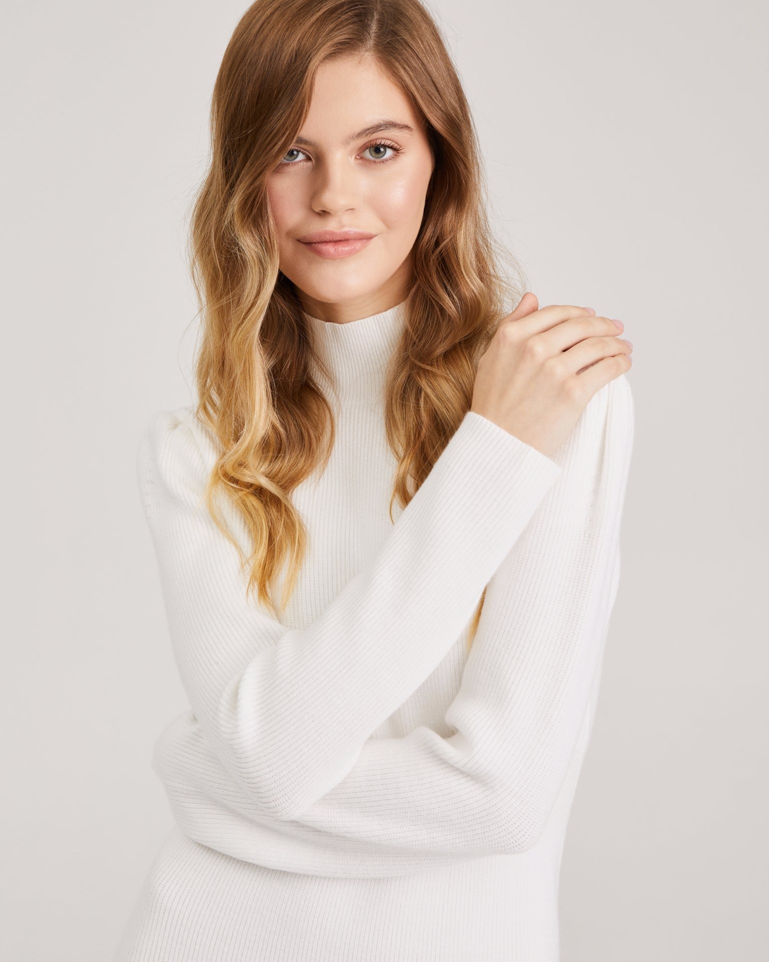 Knitted dress with a slit, Milk White — photo 4