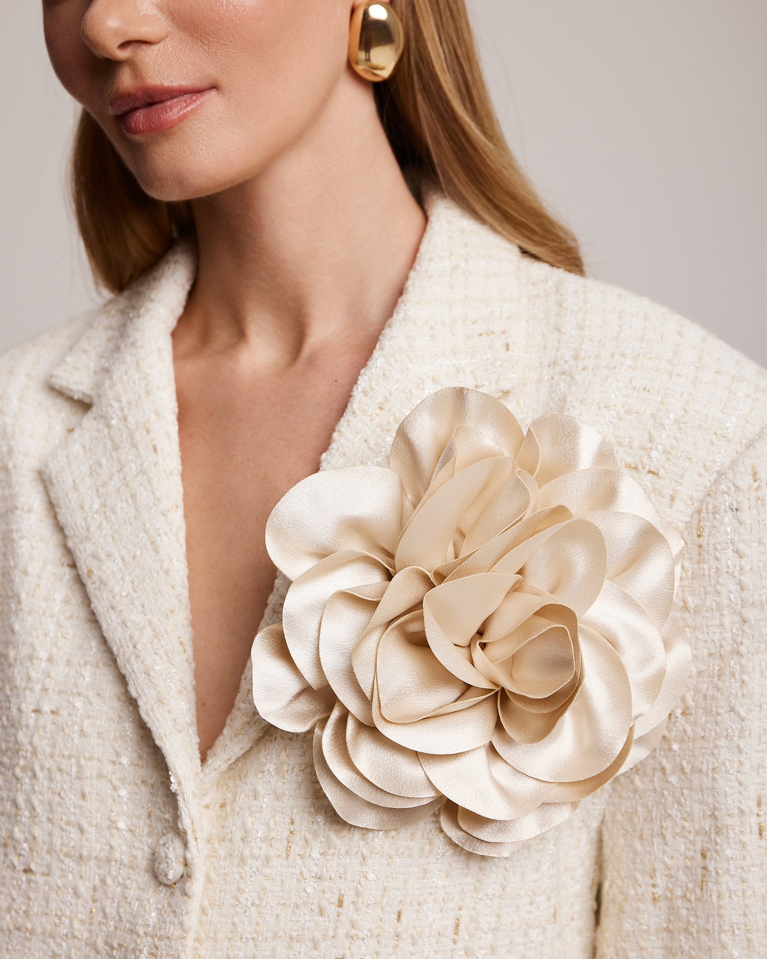 Flower brooch