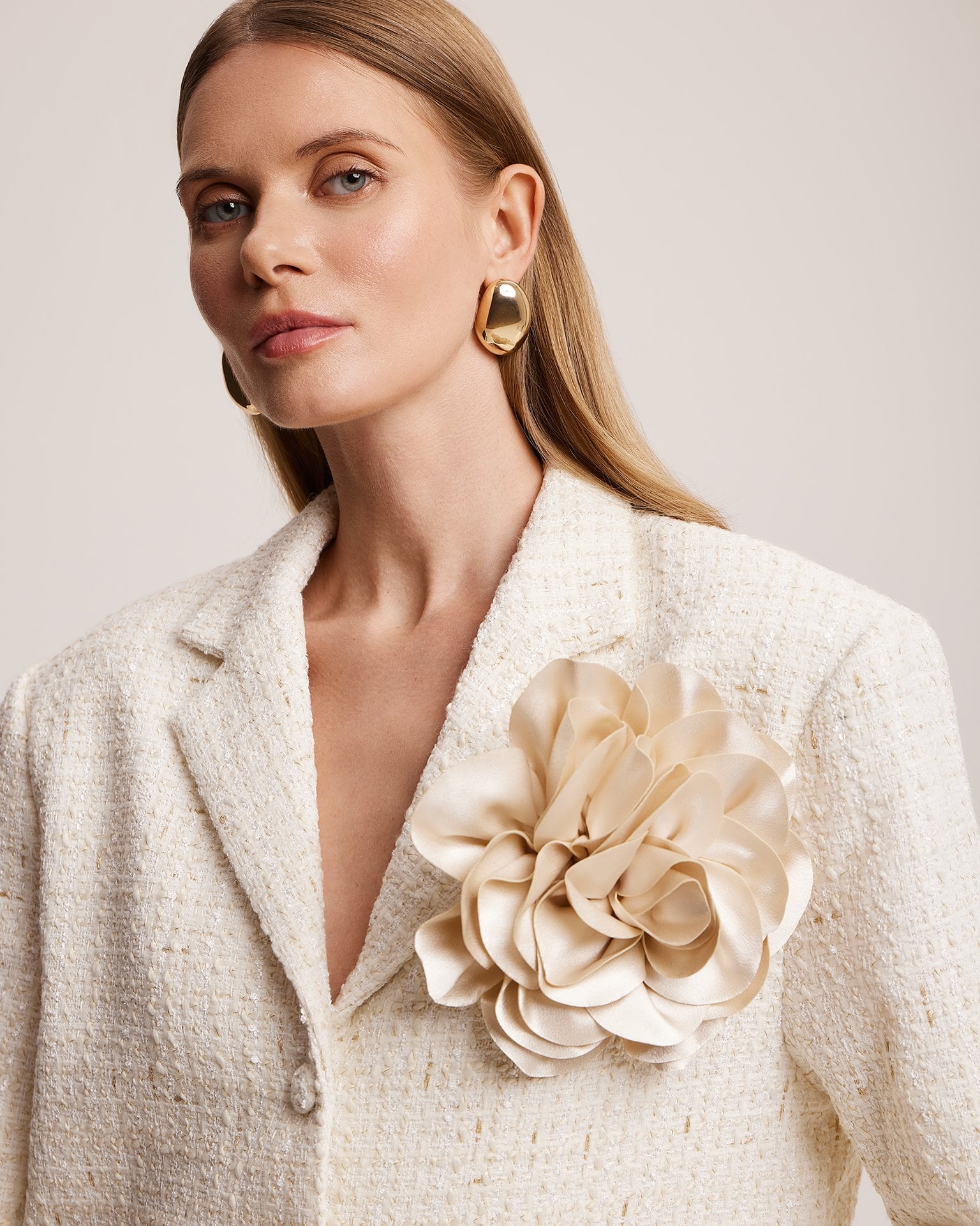 Flower brooch