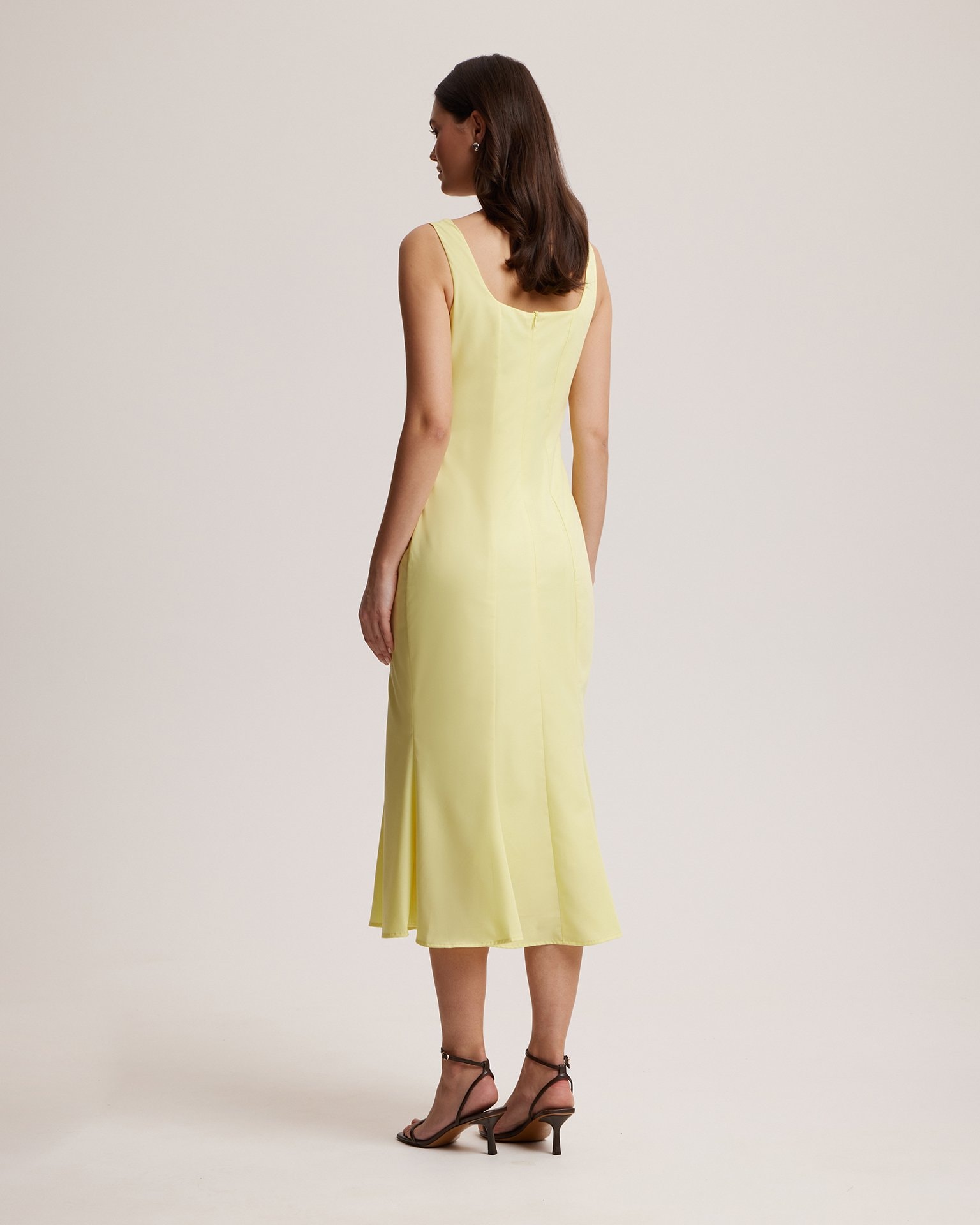 Dress with a Bodice Slit, Yellow — photo 3