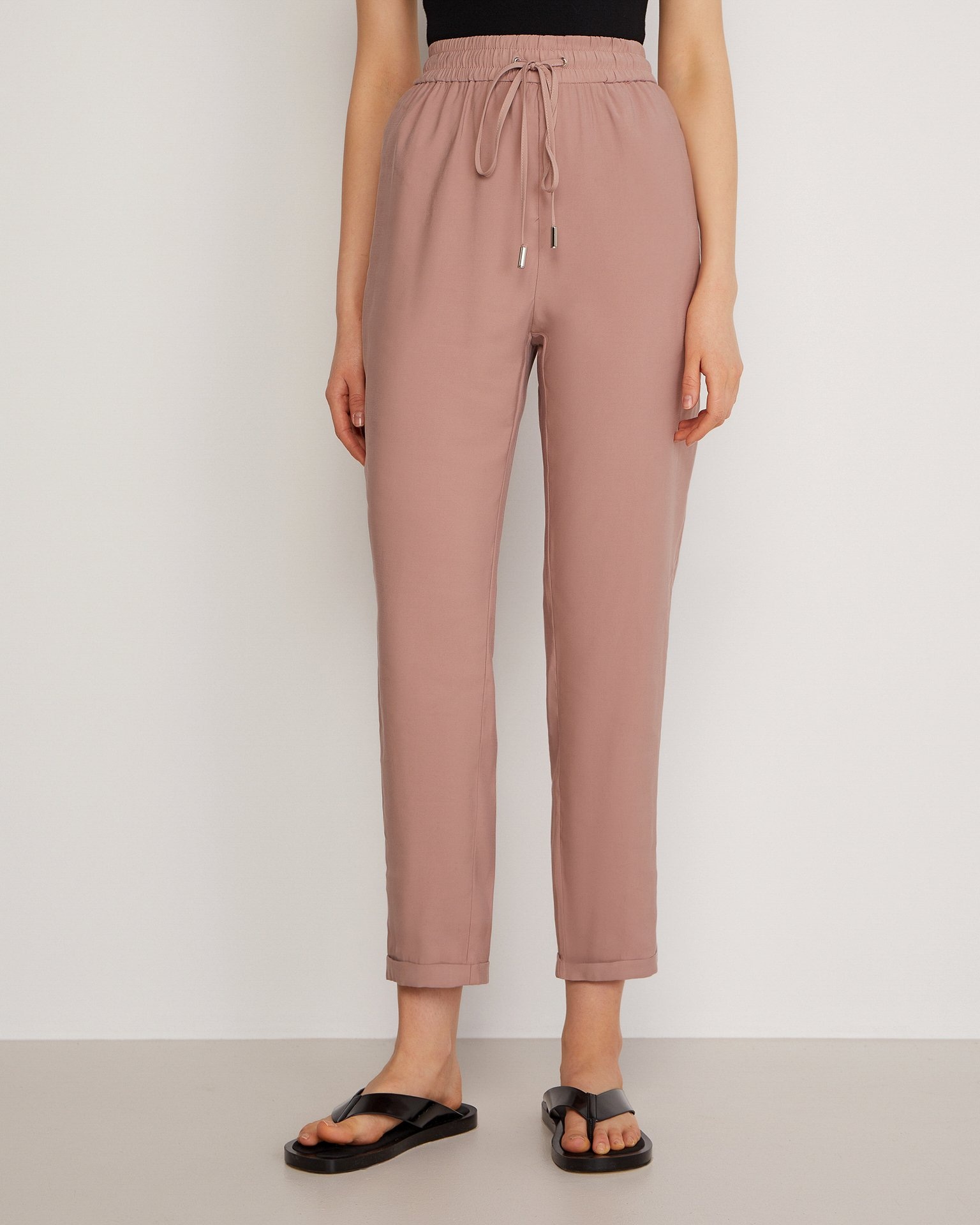 Relaxed elasticated trousers