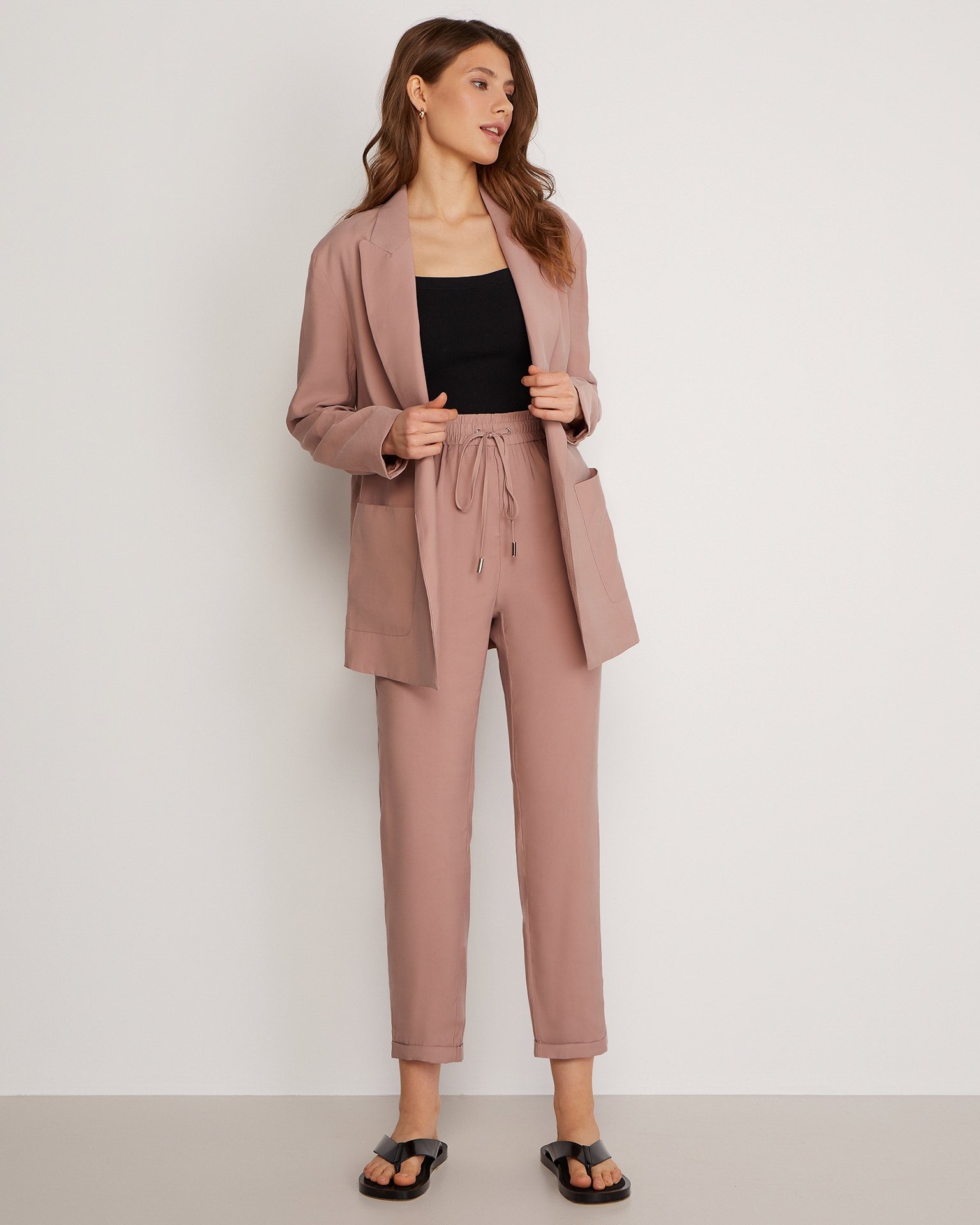 Relaxed elasticated trousers