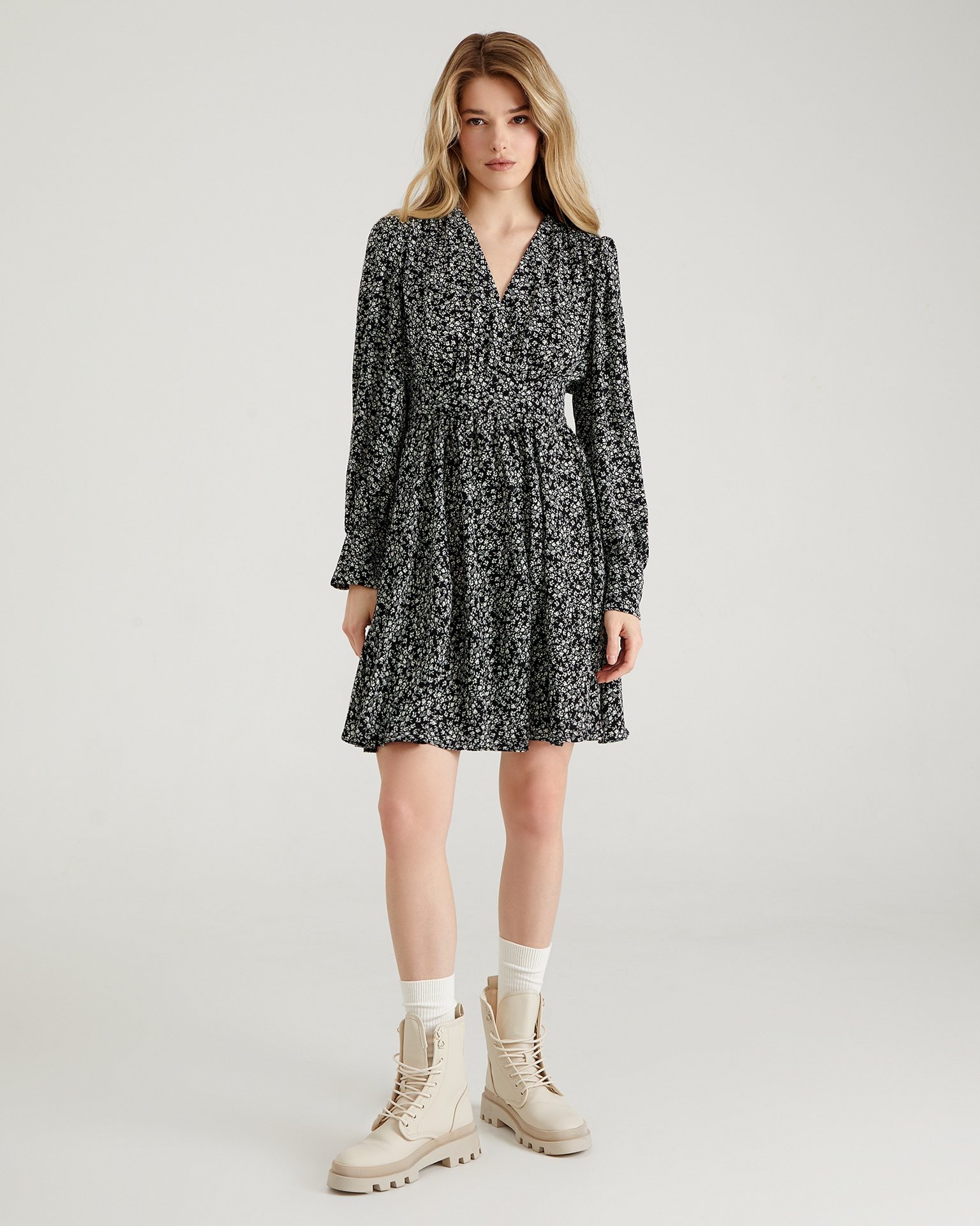 Dress with a v-neck, Black and White — photo 2