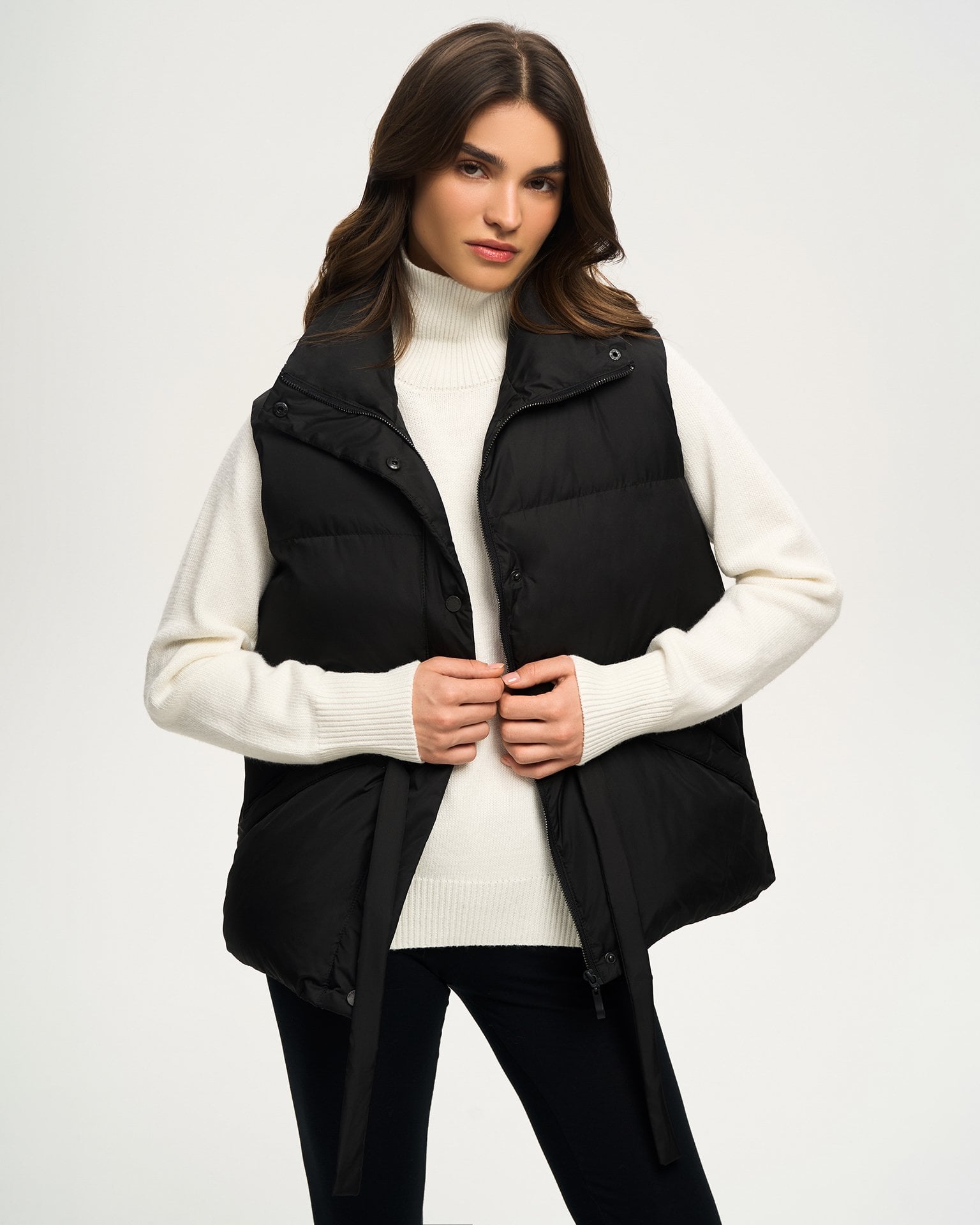 High-neck vest