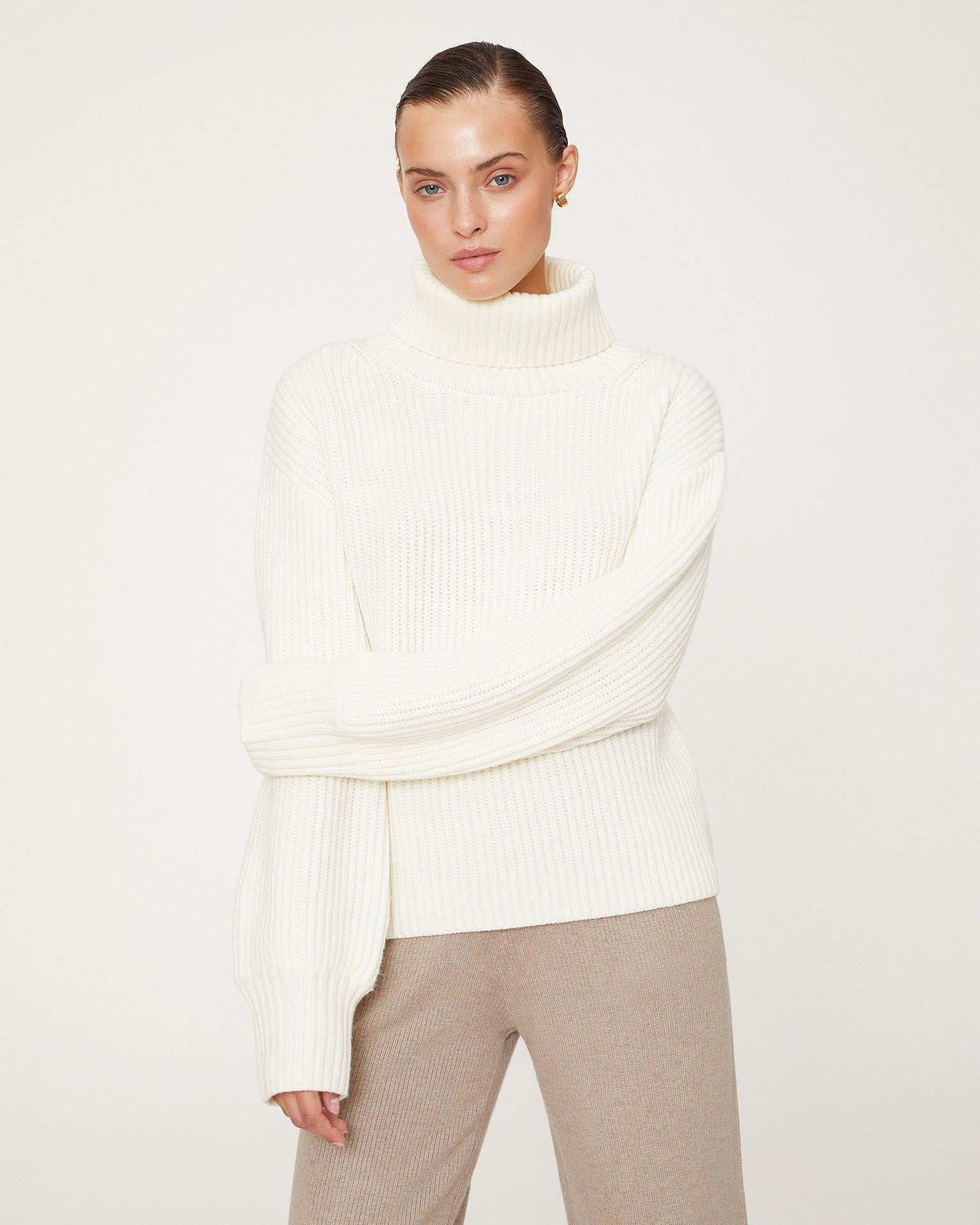 Sweater with balloon sleeves, Milky — photo 4